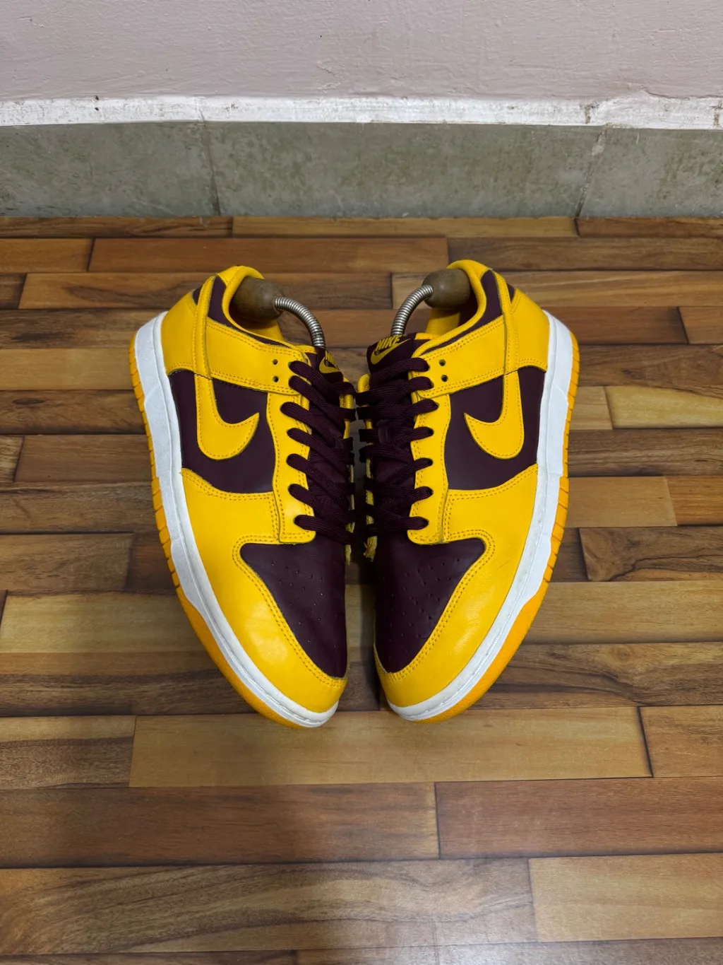 NIKE DUNKS 💛
