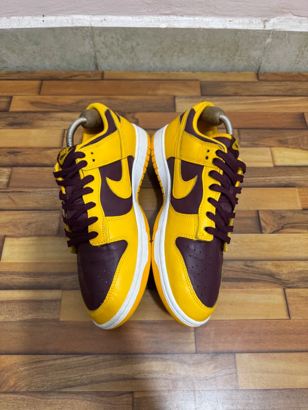 NIKE DUNKS 💛