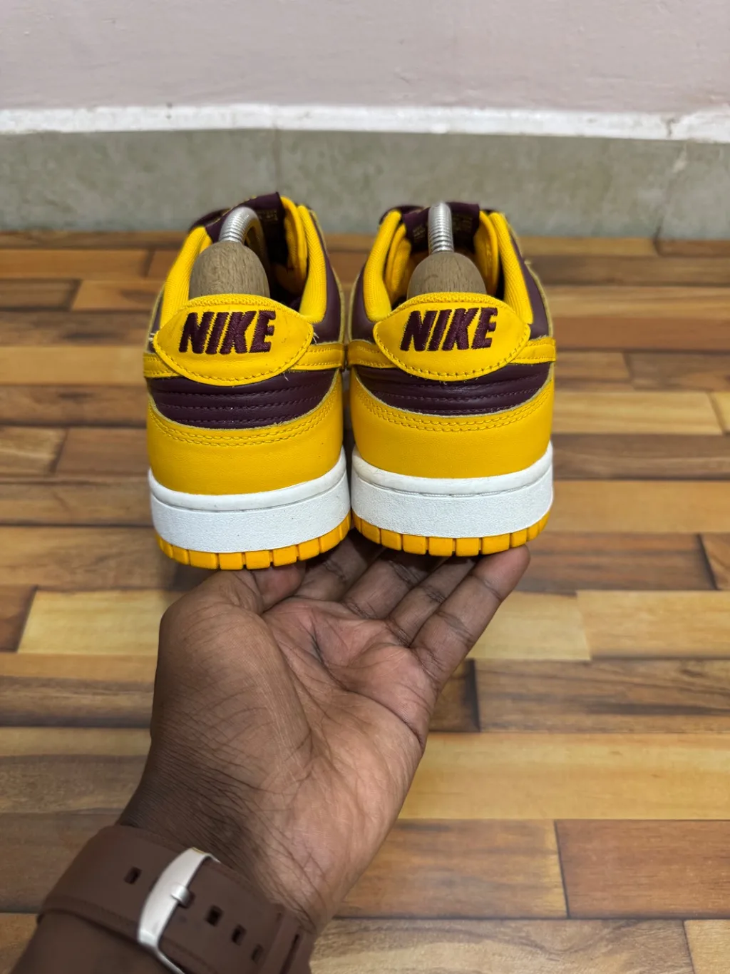 NIKE DUNKS 💛