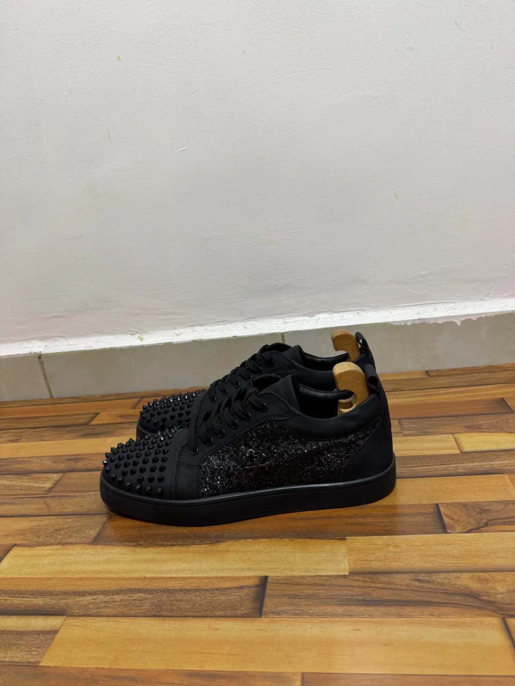 CHRISTIAN LOUBOUTIN 🖤