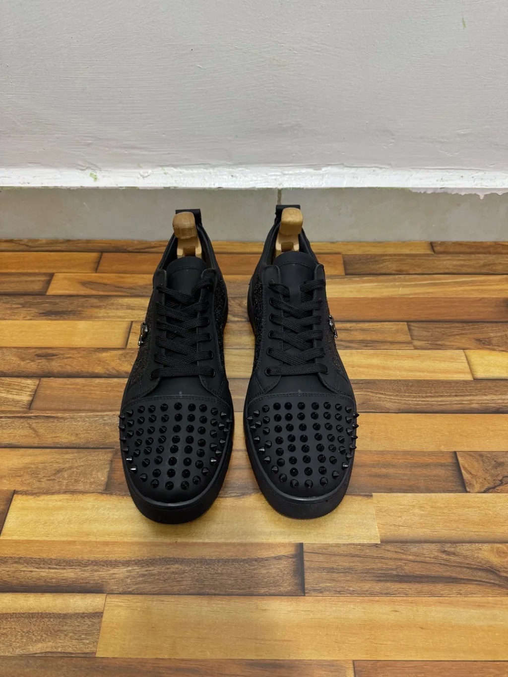CHRISTIAN LOUBOUTIN 🖤
