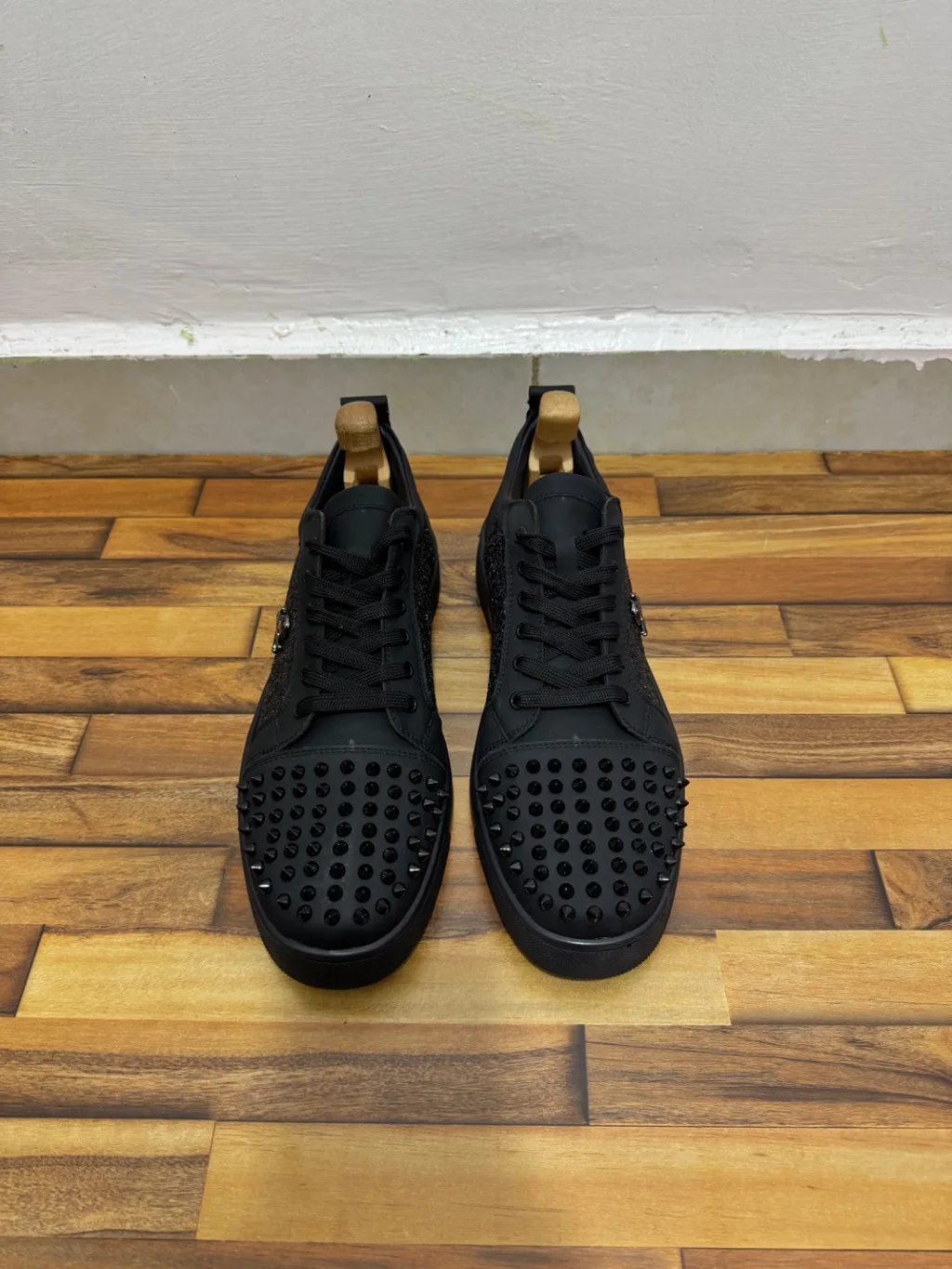 CHRISTIAN LOUBOUTIN 🖤