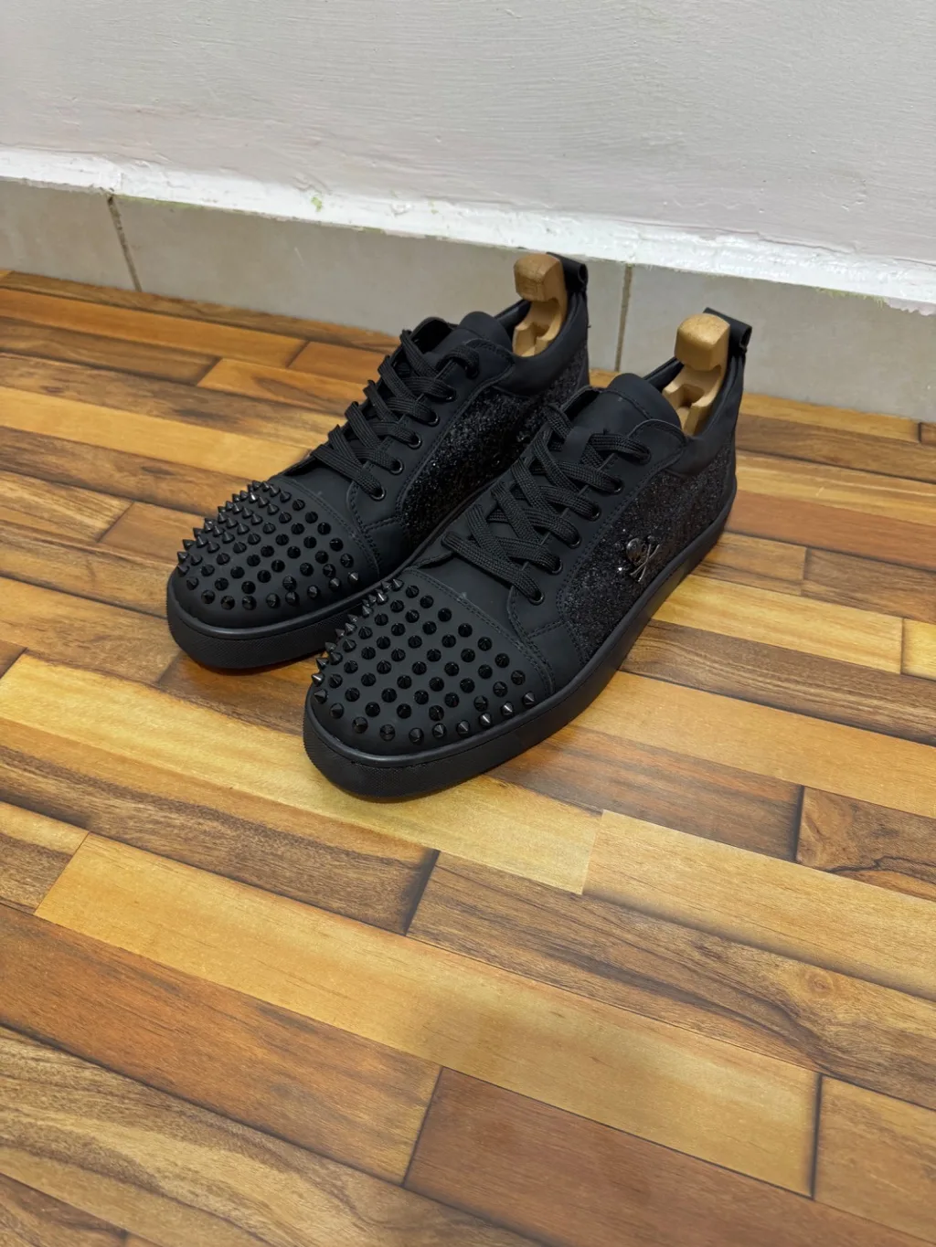CHRISTIAN LOUBOUTIN 🖤