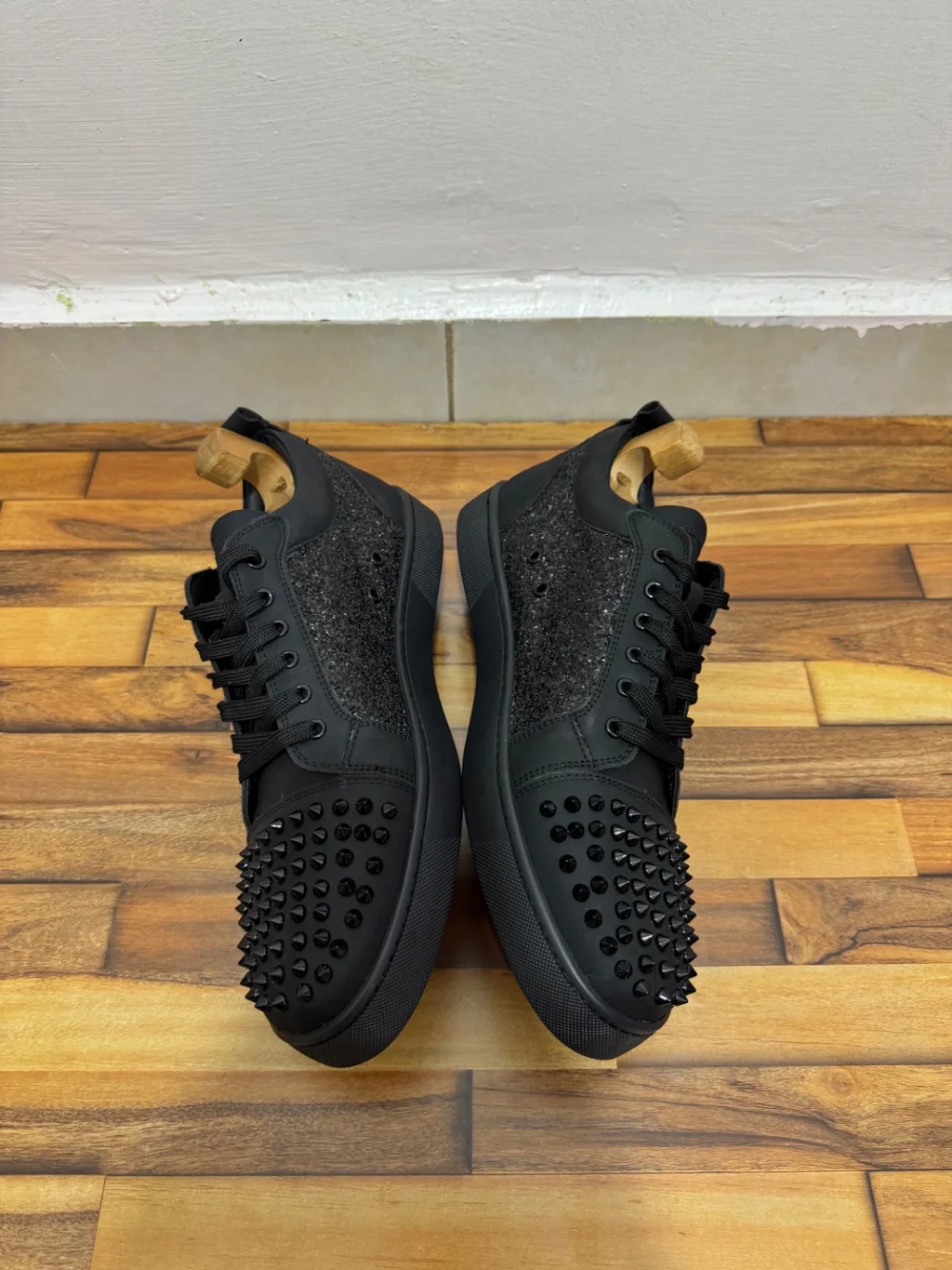 CHRISTIAN LOUBOUTIN 🖤