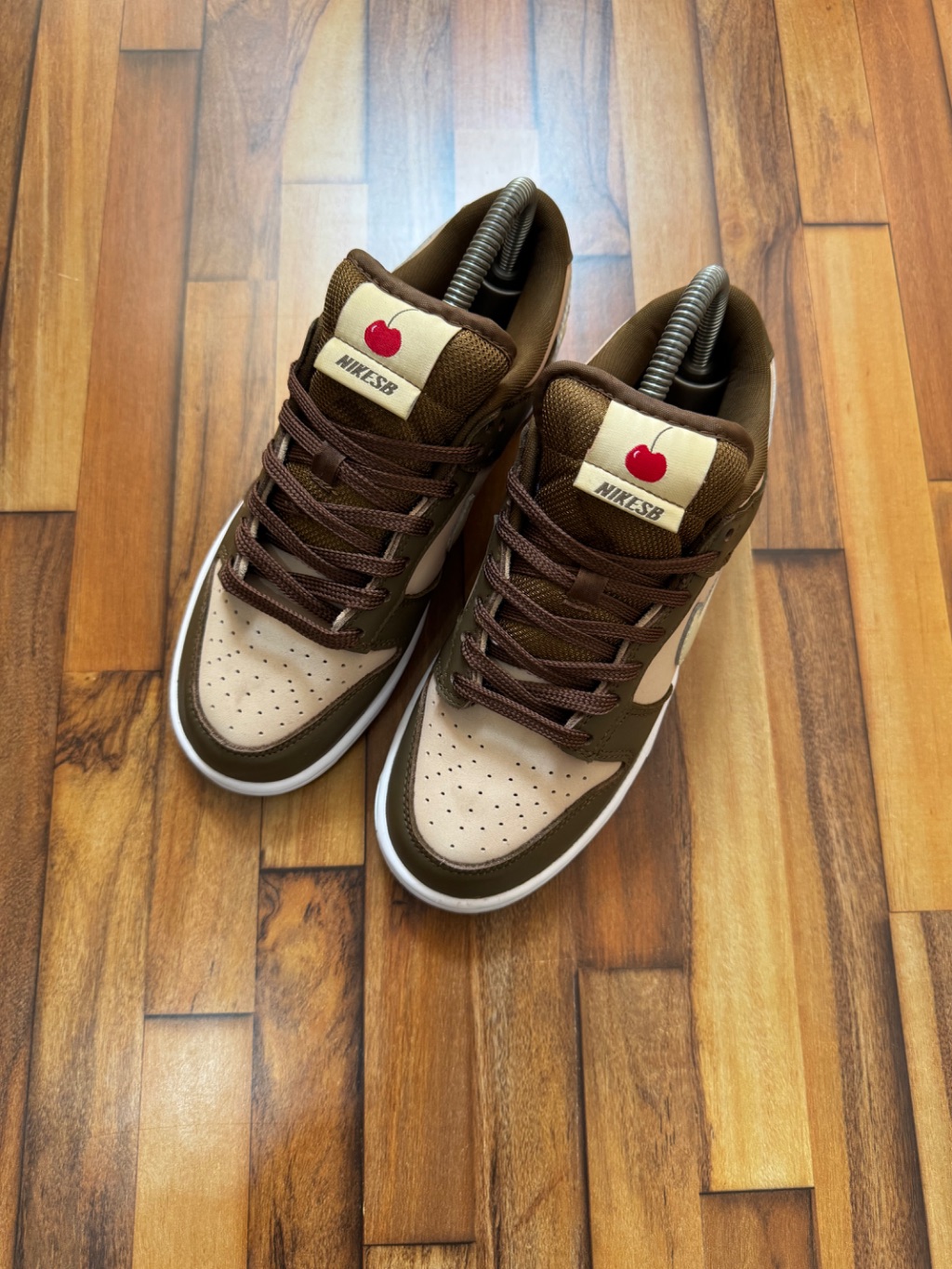NIKE SB DUNK LOW CHERRY X STUSSY