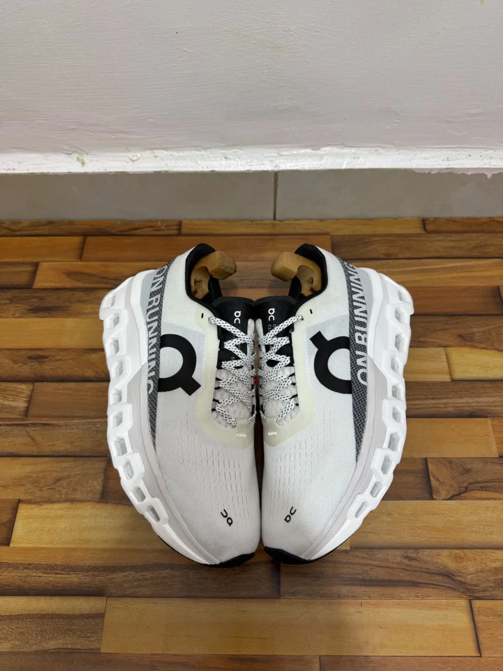 CLOUDMONSTER RUNNING SHOES