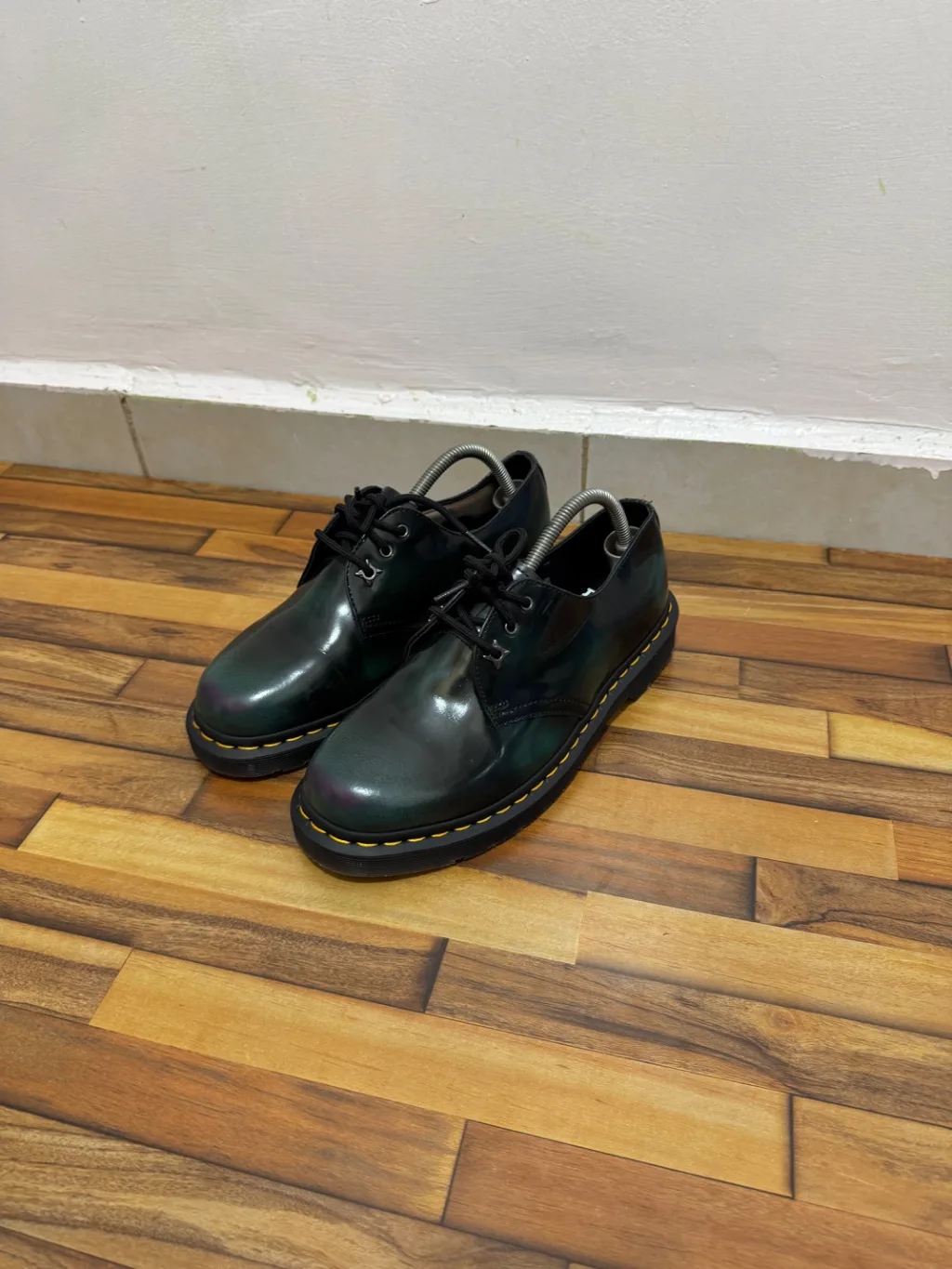 DR MARTENS
