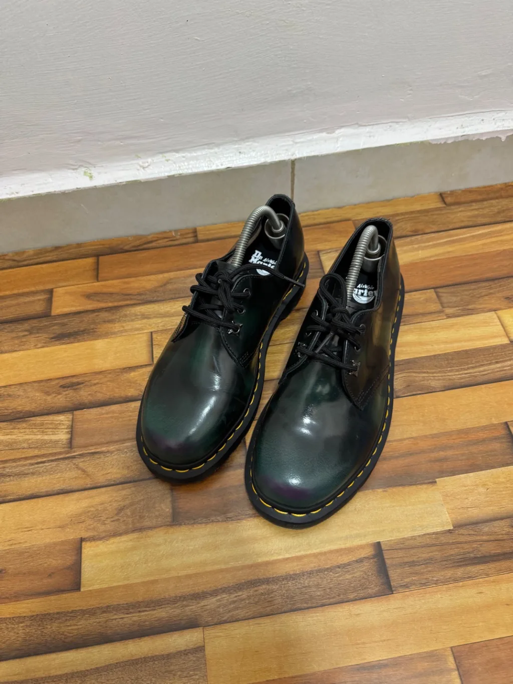 DR MARTENS