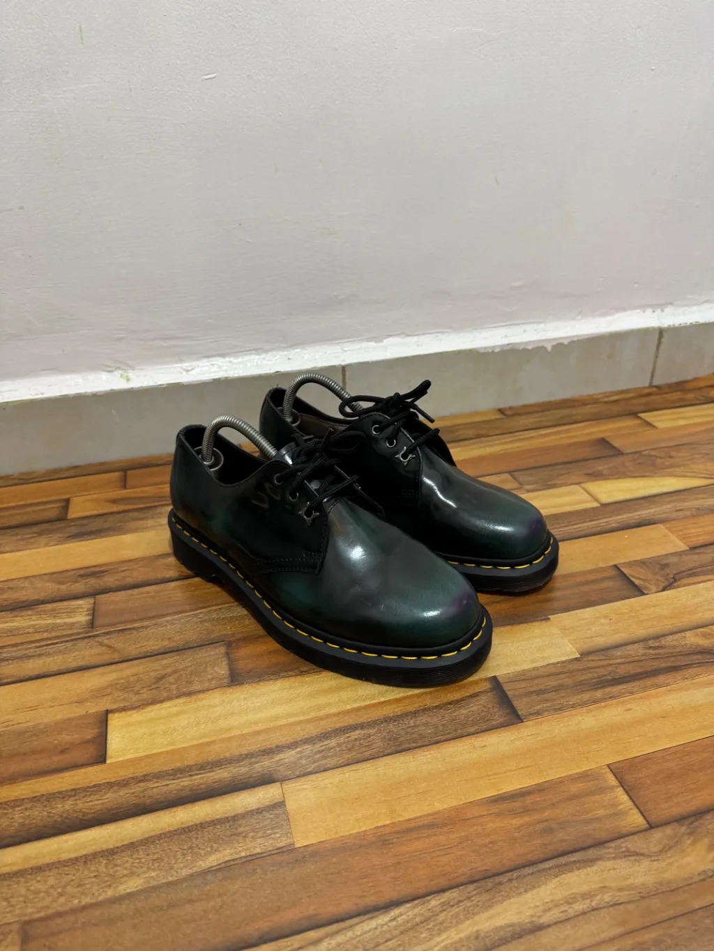 DR MARTENS