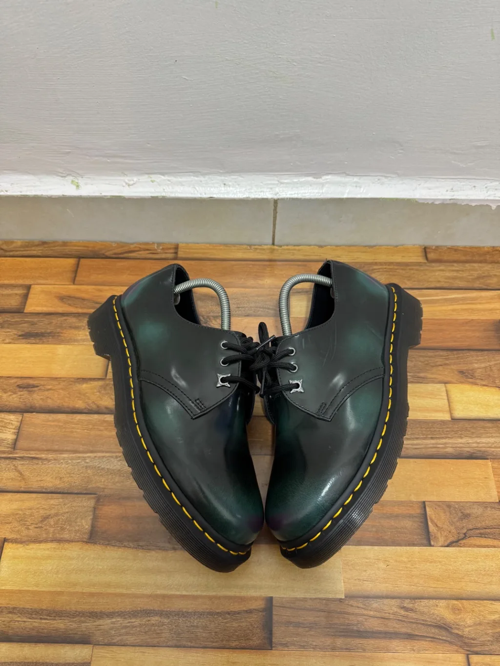 DR MARTENS