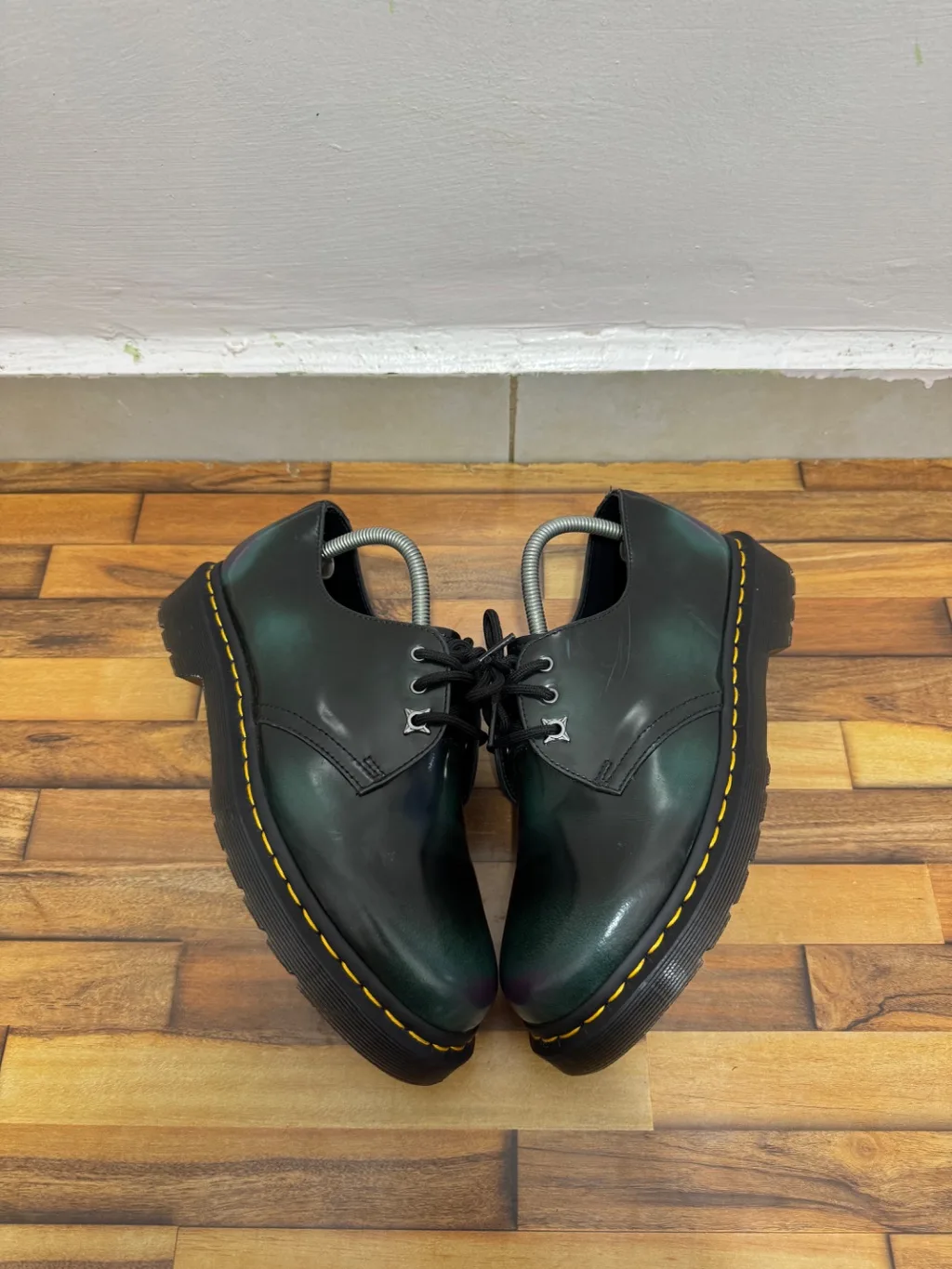 DR MARTENS