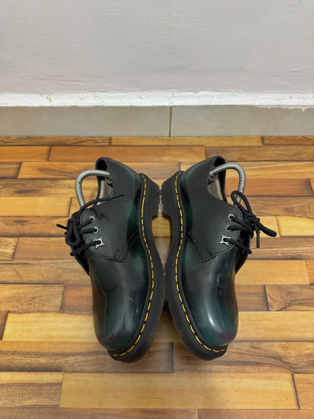 DR MARTENS