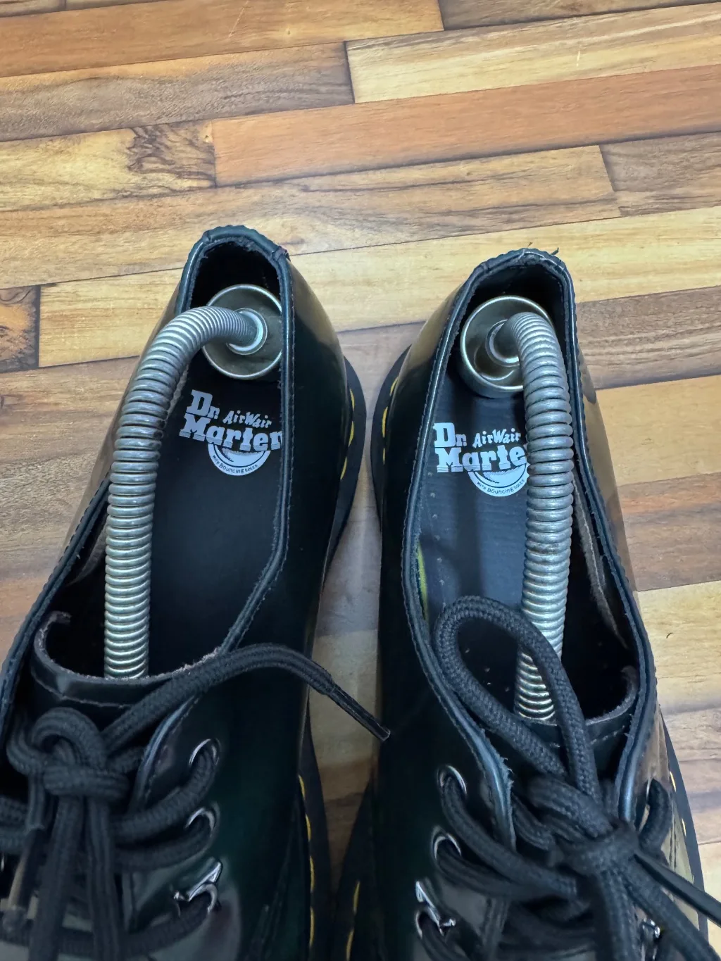 DR MARTENS
