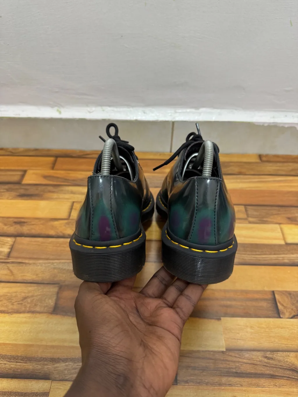 DR MARTENS
