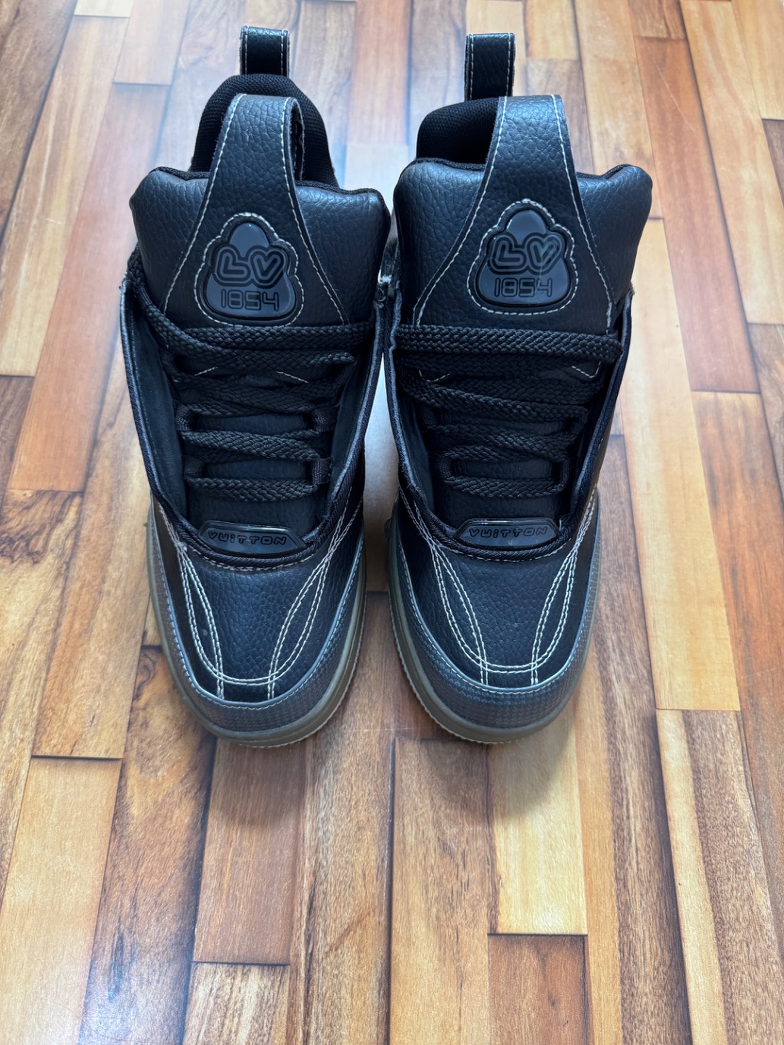 LOUIS VUITTON TRAINERS