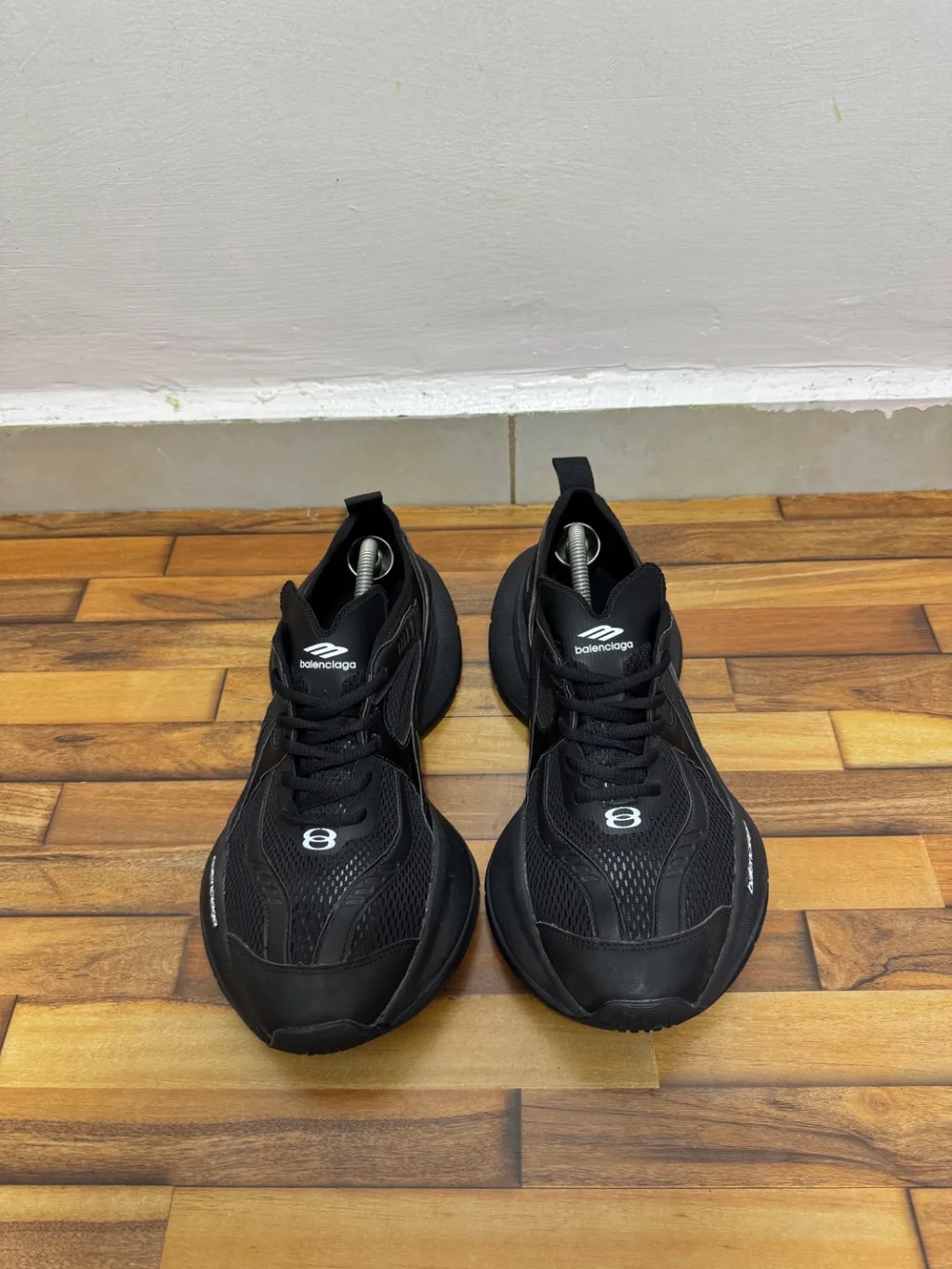 BALENCIAGA CIRCUIT 🖤
