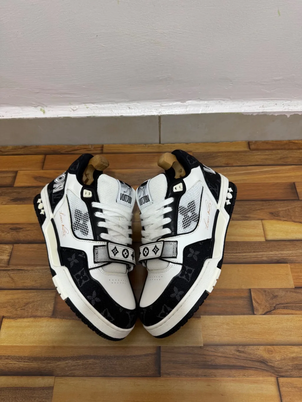 LOUIS VUITTON TRAINERS 🖤