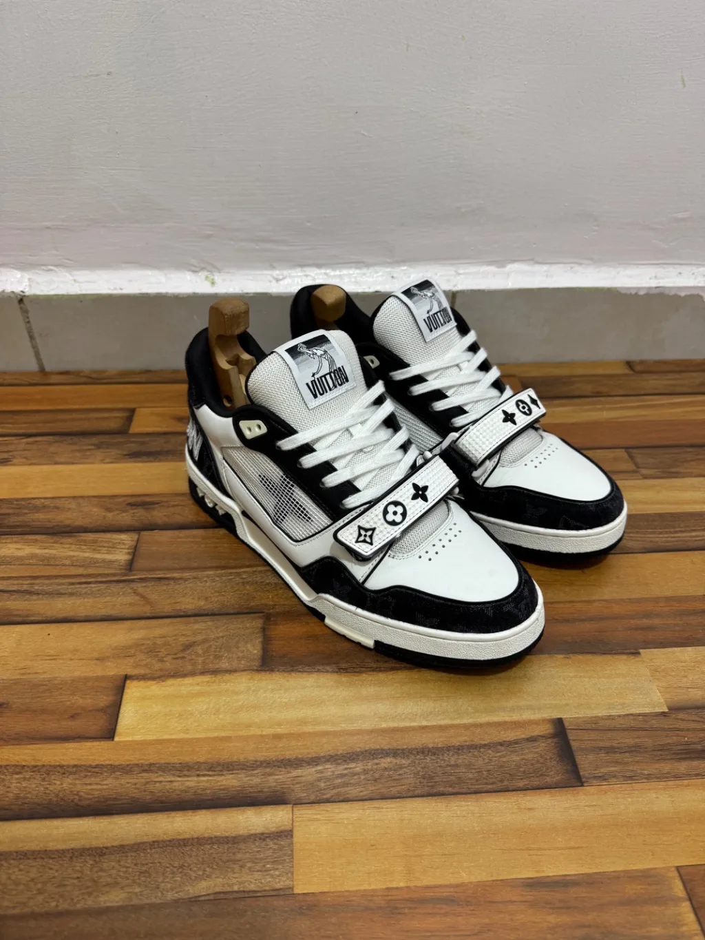 LOUIS VUITTON TRAINERS 🖤