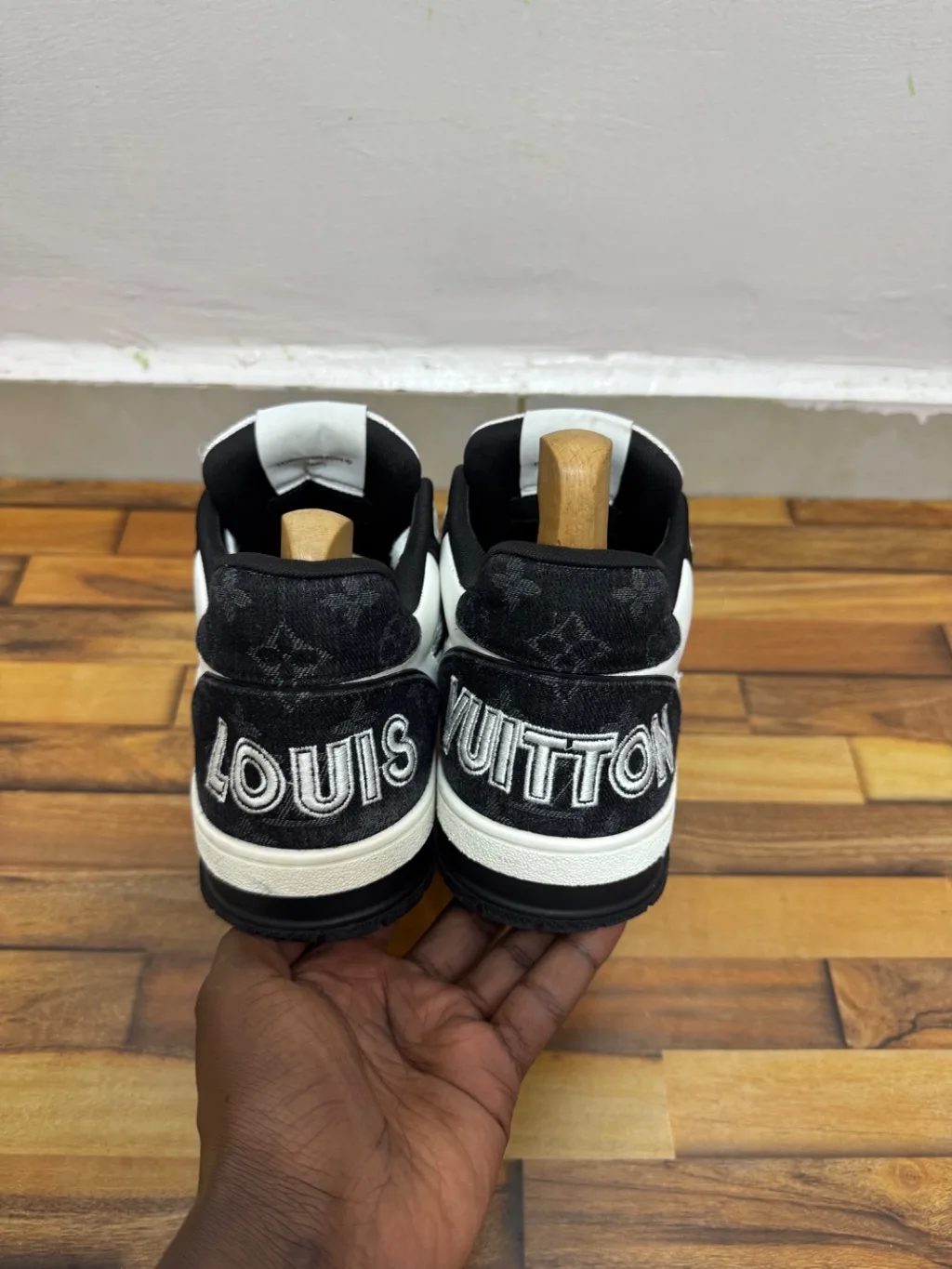 LOUIS VUITTON TRAINERS 🖤