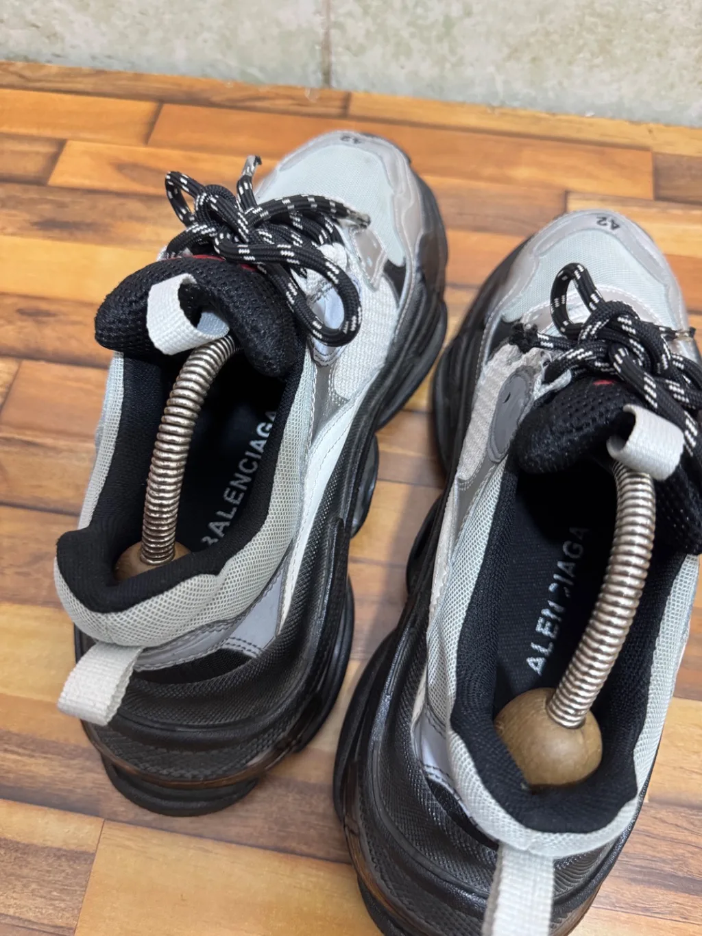 BALENCIAGA TRIPPLE S 🩶