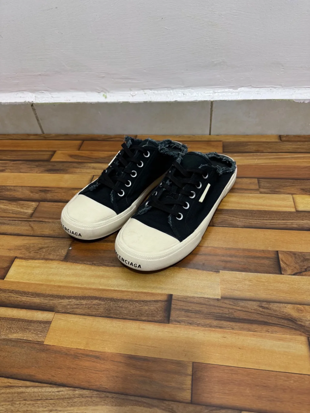 BALENCIAGA MULES 🖤