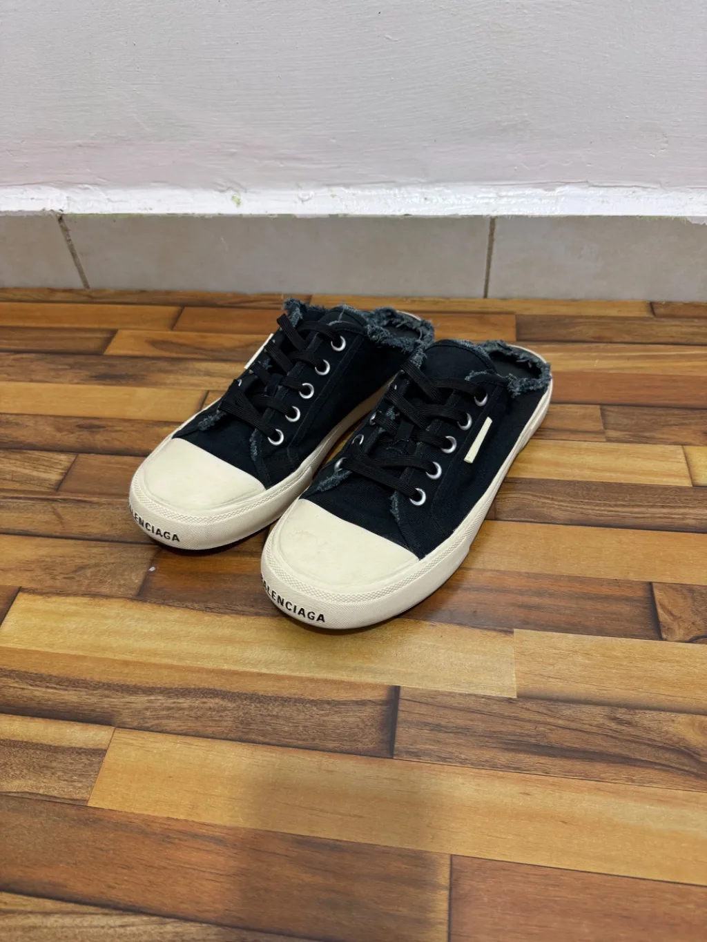 BALENCIAGA MULES 🖤