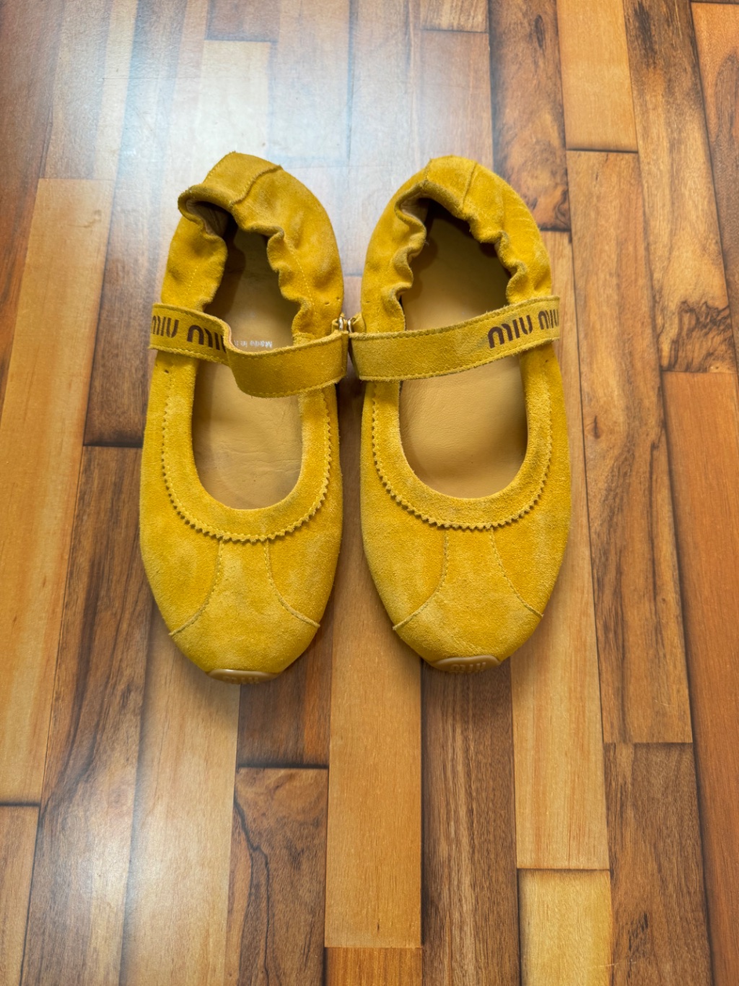 MIUMIU BALLET FLATS 