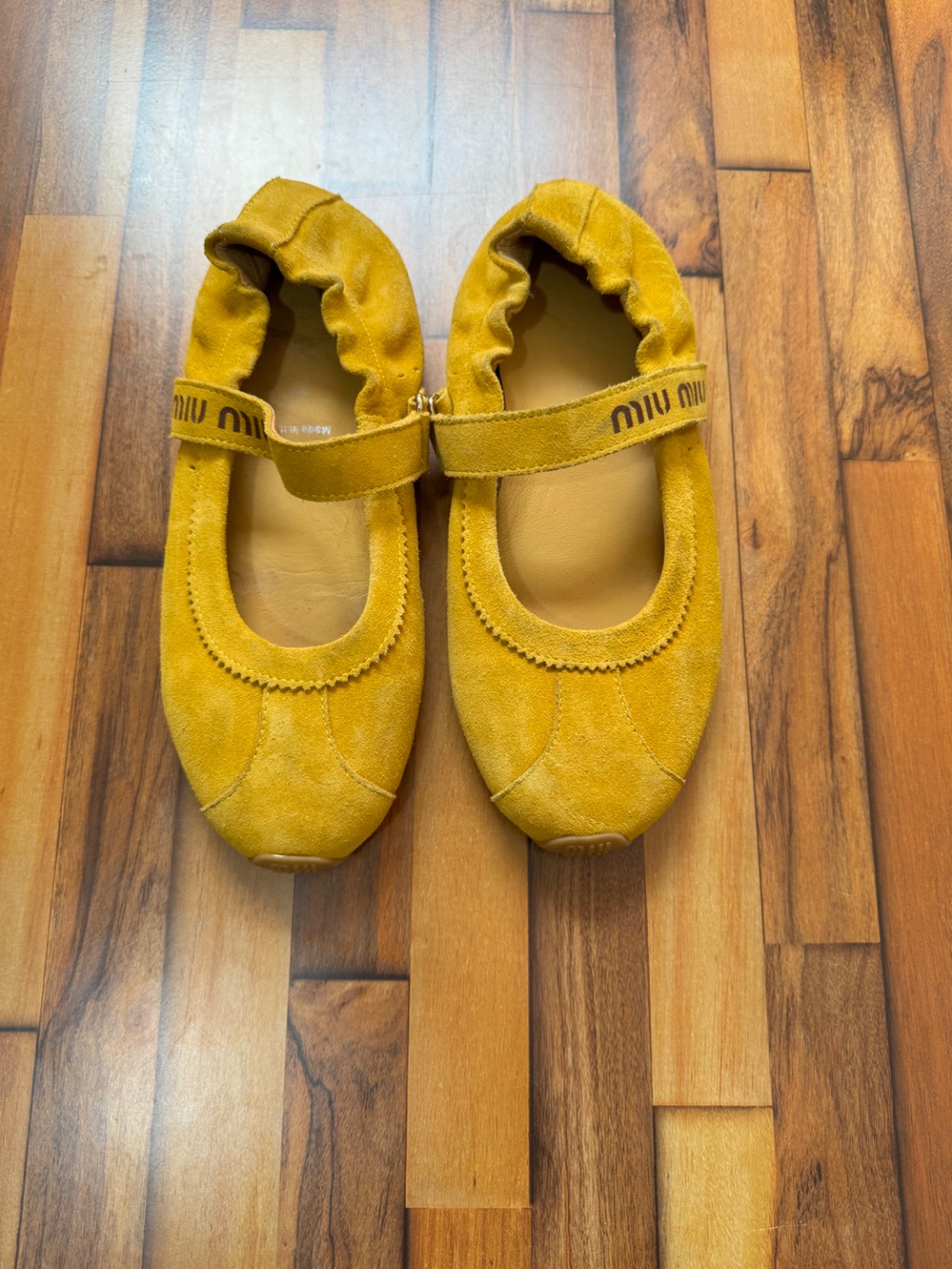 MIUMIU BALLET FLATS 