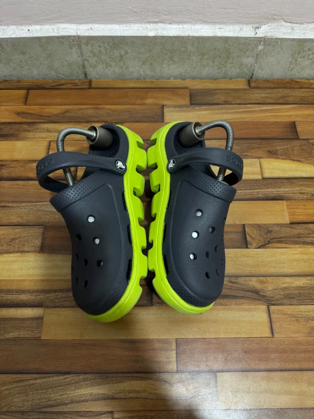 CROCS 🩶