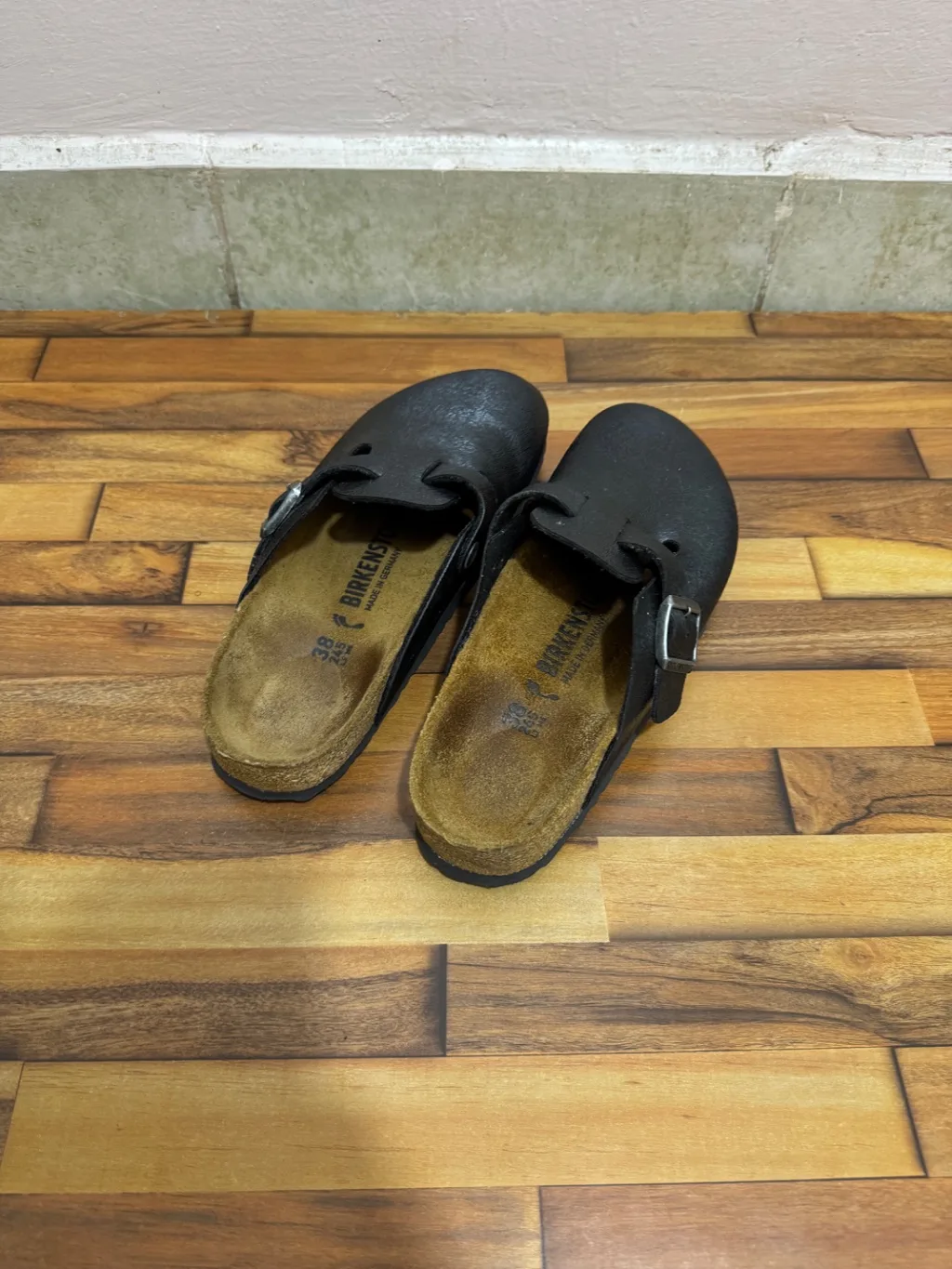 BIRKENSTOCK CLOGS 🖤