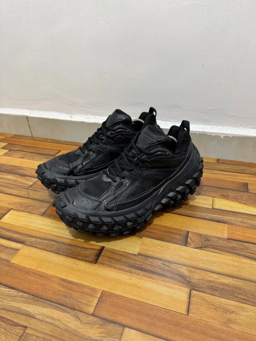 BALENCIAGA DEFENDERS 🖤