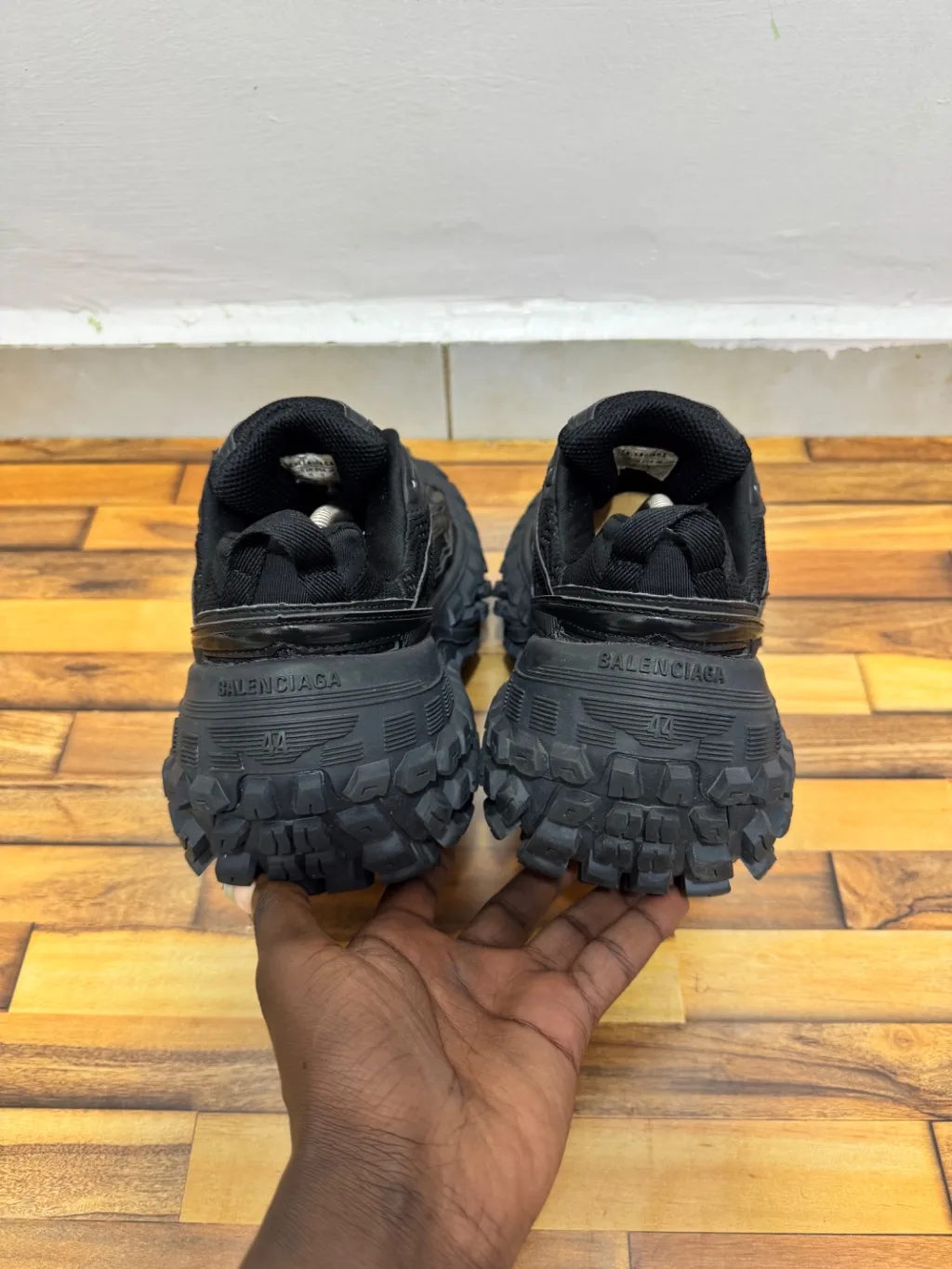 BALENCIAGA DEFENDERS 🖤