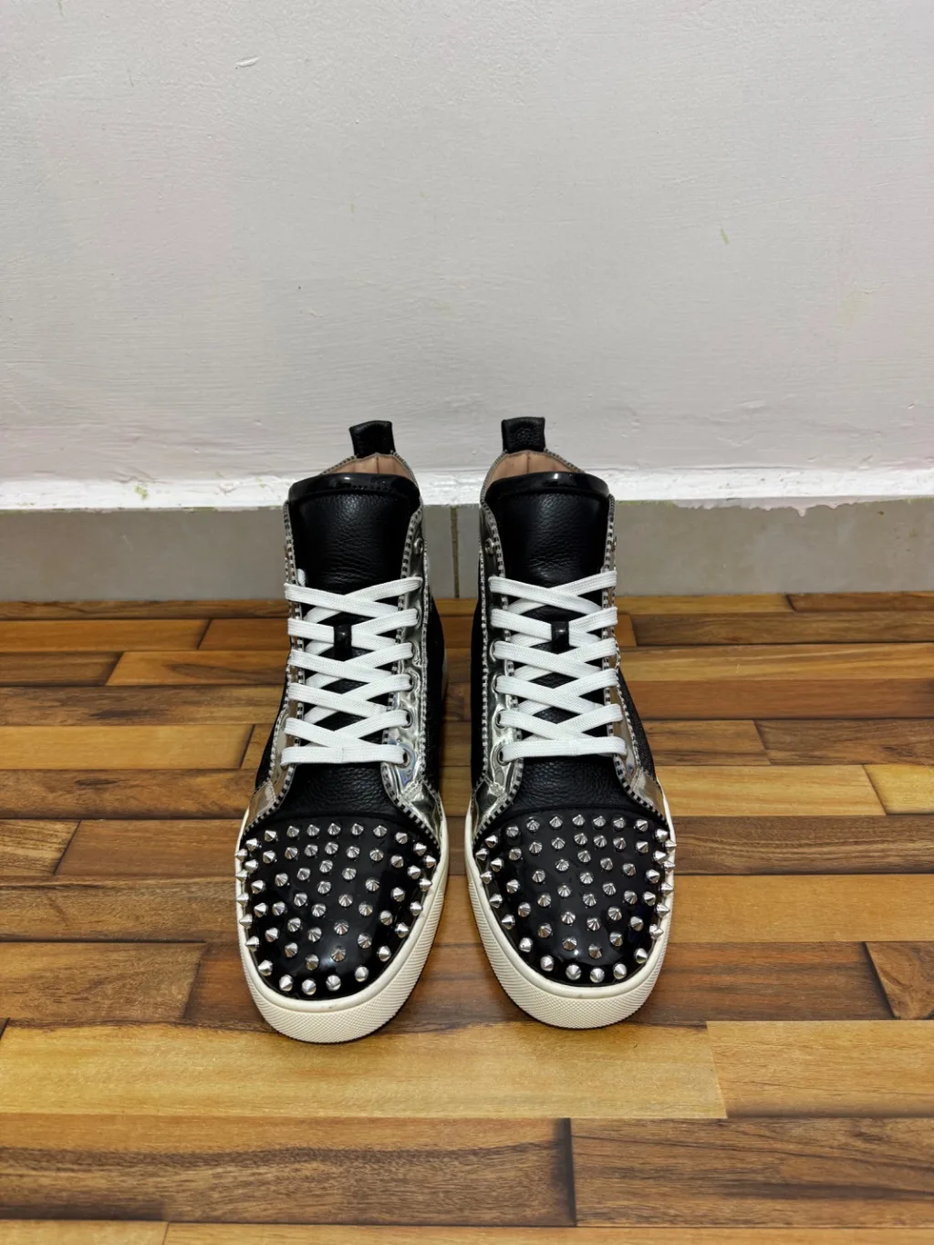 CHRISTIAN LOUBOUTIN 🔥