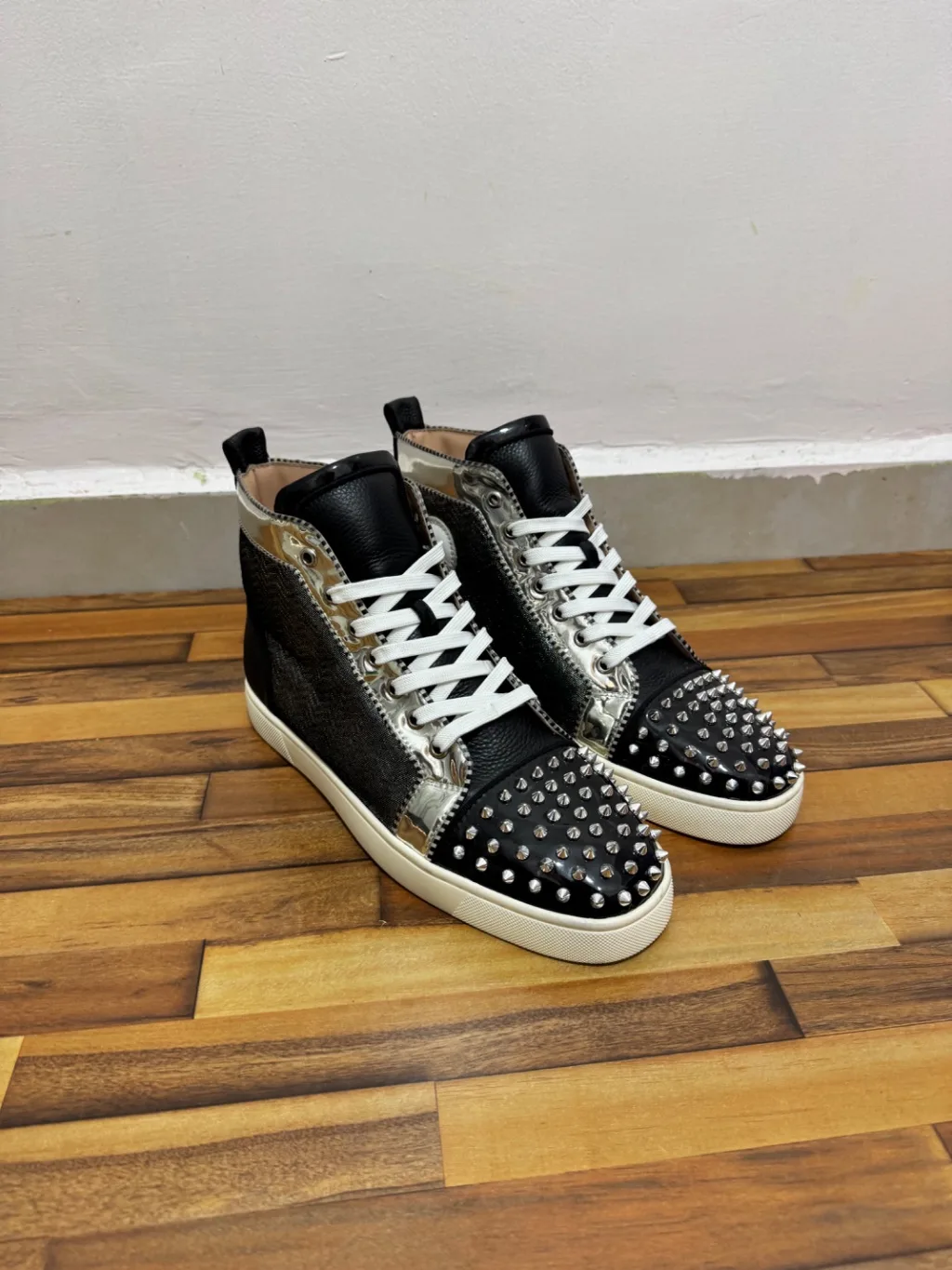 CHRISTIAN LOUBOUTIN 🔥