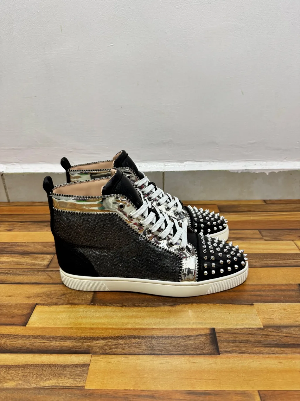 CHRISTIAN LOUBOUTIN 🔥