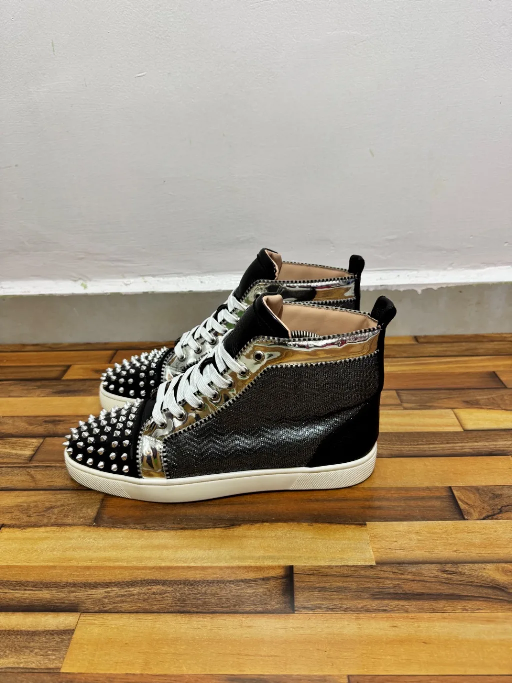 CHRISTIAN LOUBOUTIN 🔥