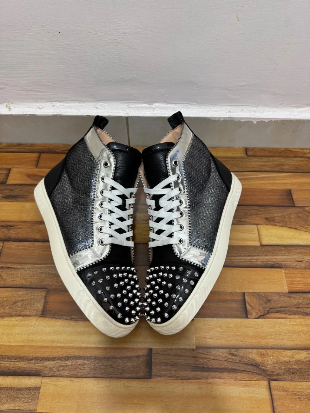 CHRISTIAN LOUBOUTIN 🔥