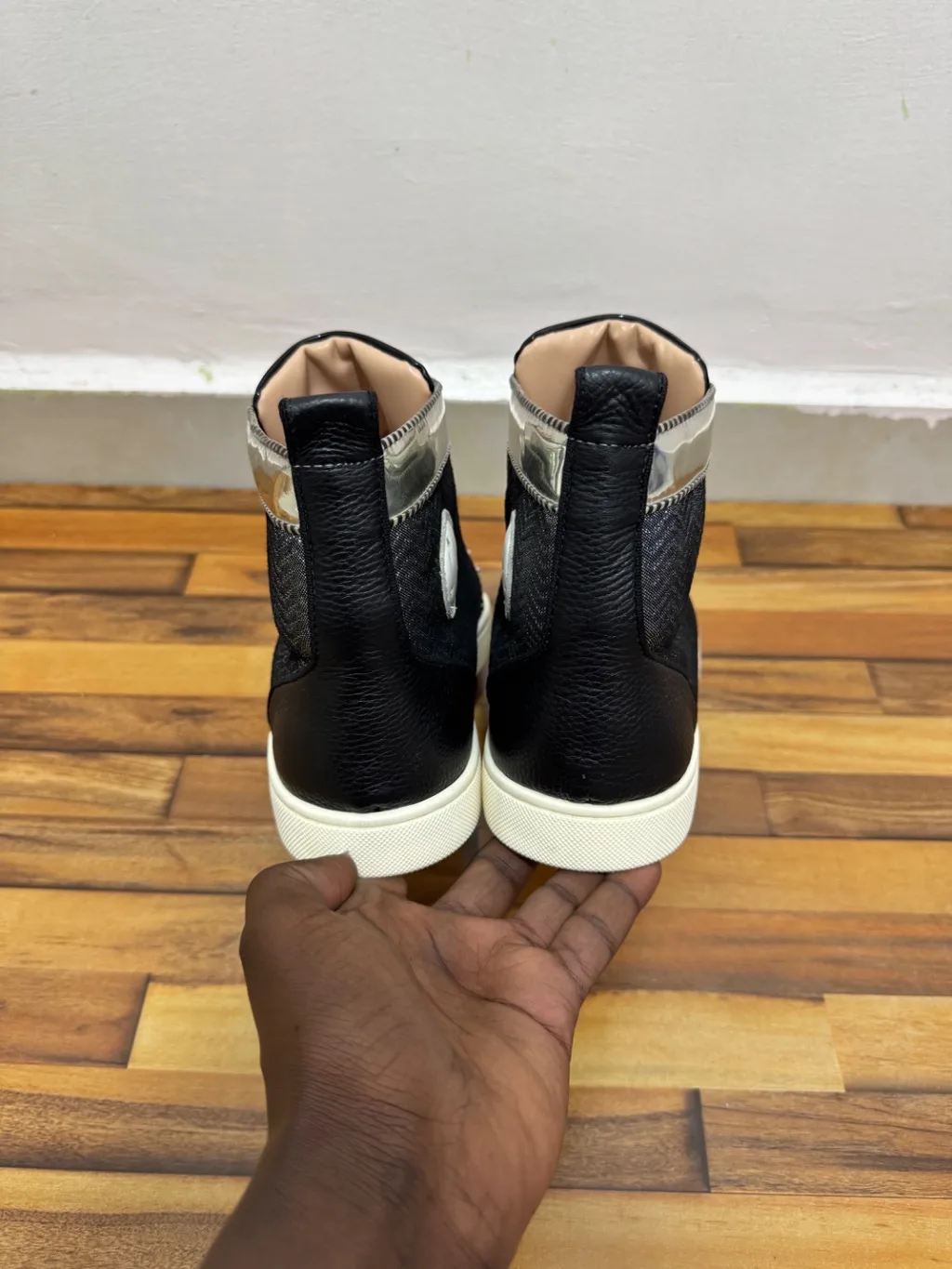 CHRISTIAN LOUBOUTIN 🔥