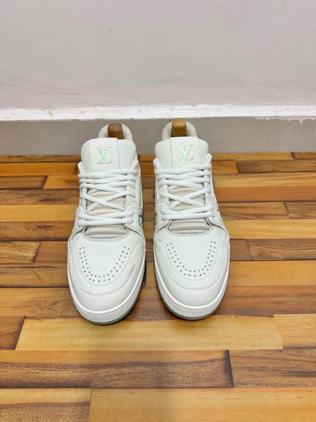 LOUIS VUITTON TRAINERS 🤍