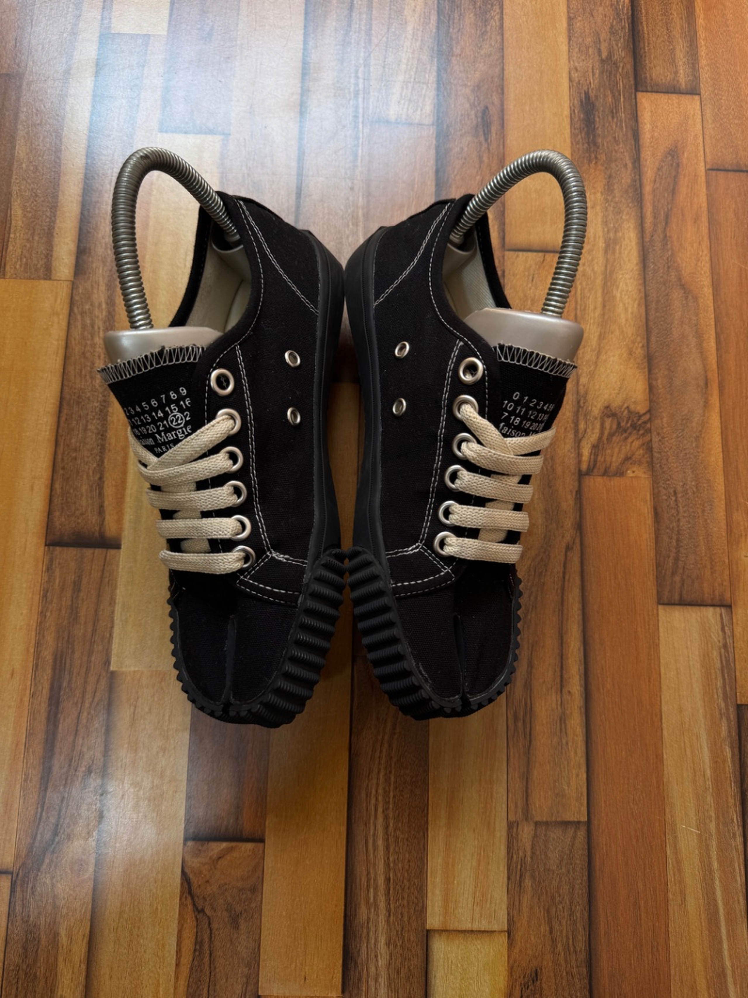 MAISON MARGIELA TABI CANVAS 🖤