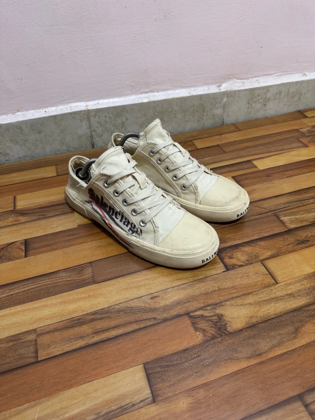 BALENCIAGA CANVAS 🤍