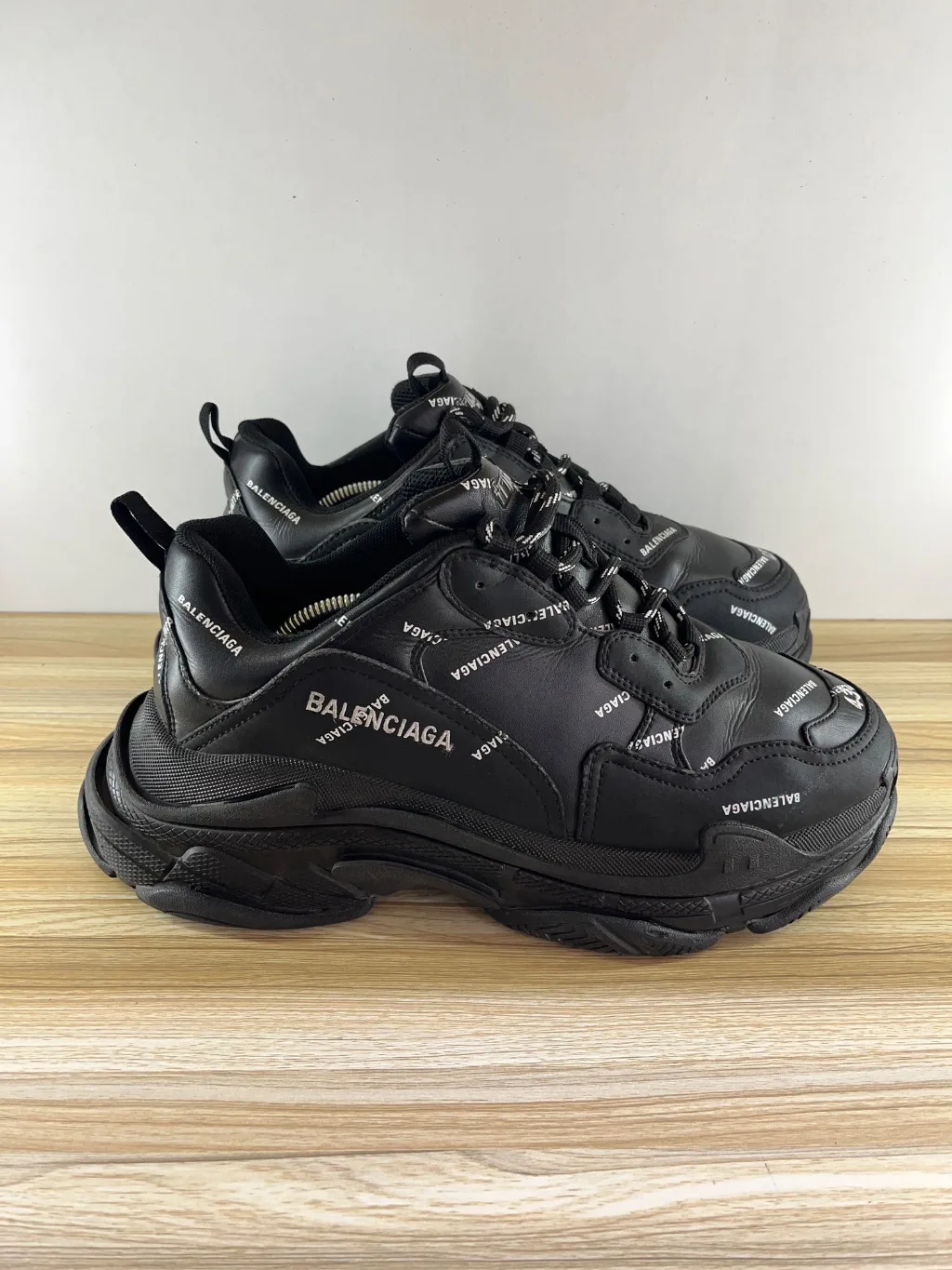 Balenciaga triple S