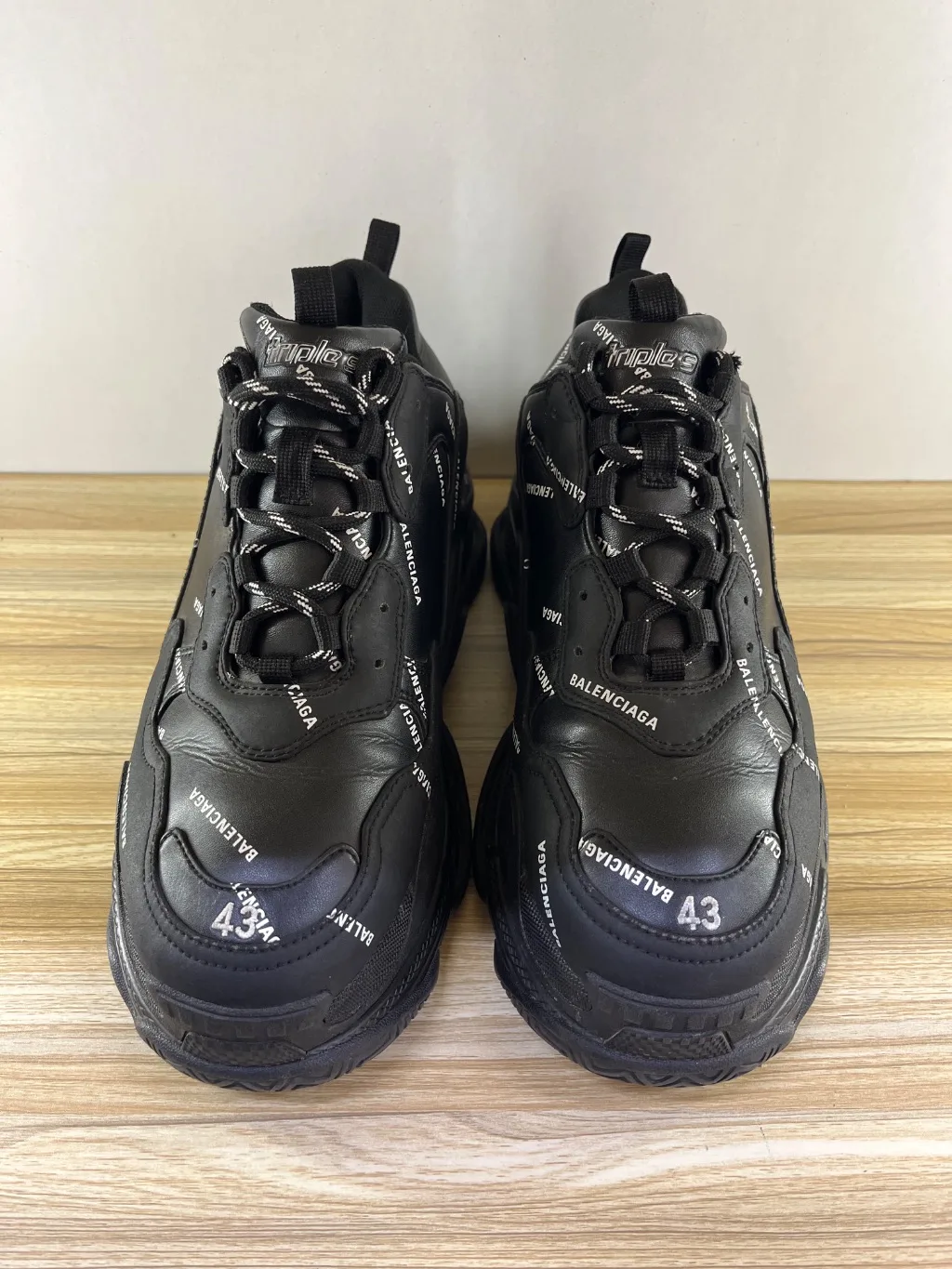 Balenciaga triple S