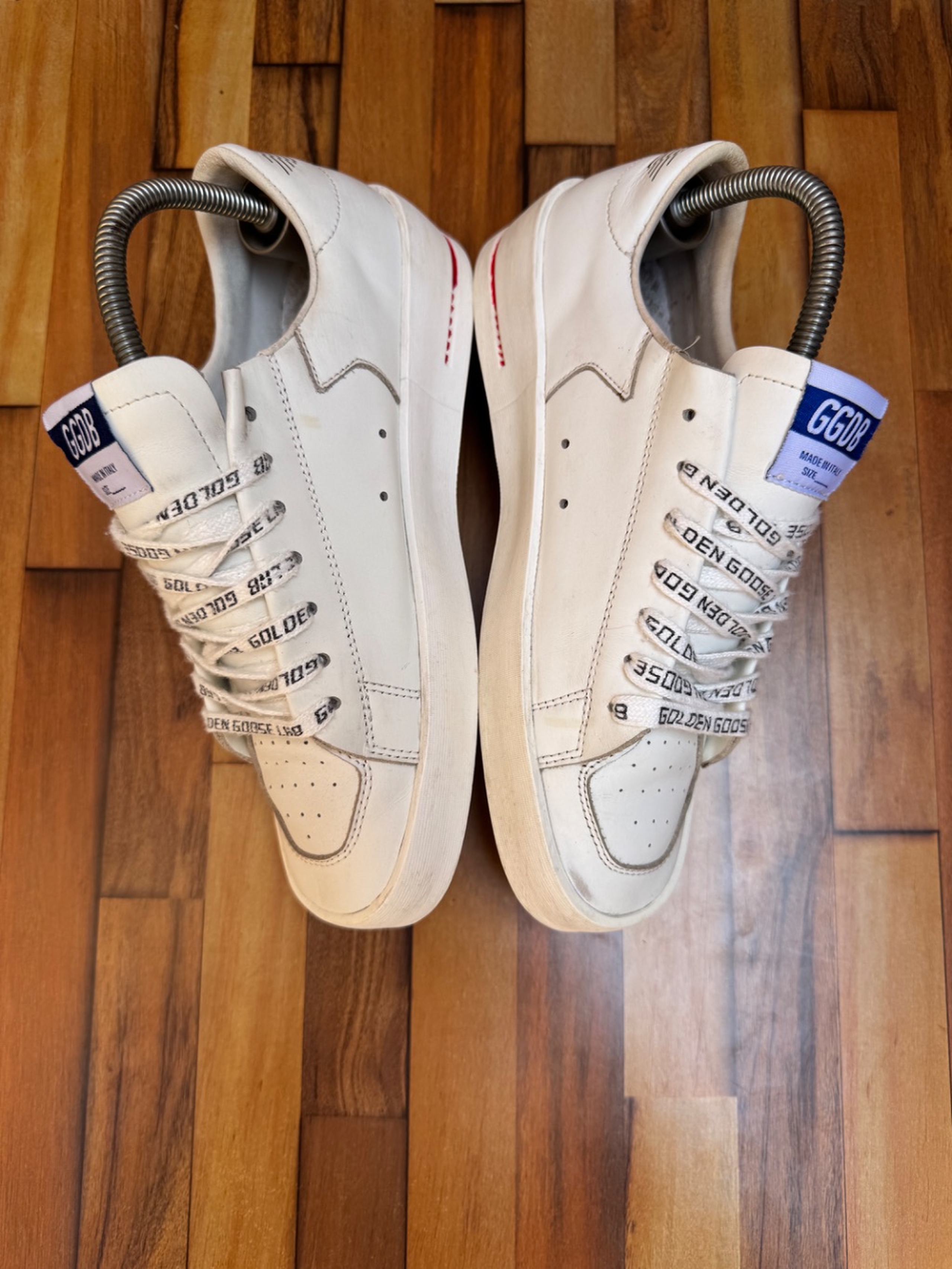 GOLDEN GOOSE