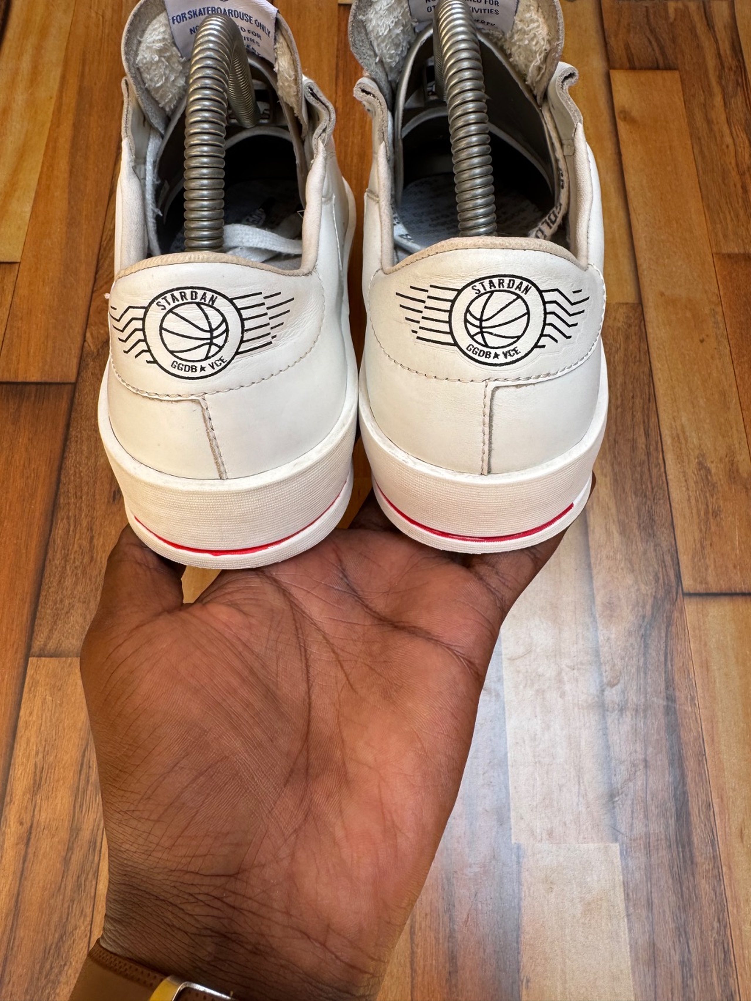 GOLDEN GOOSE