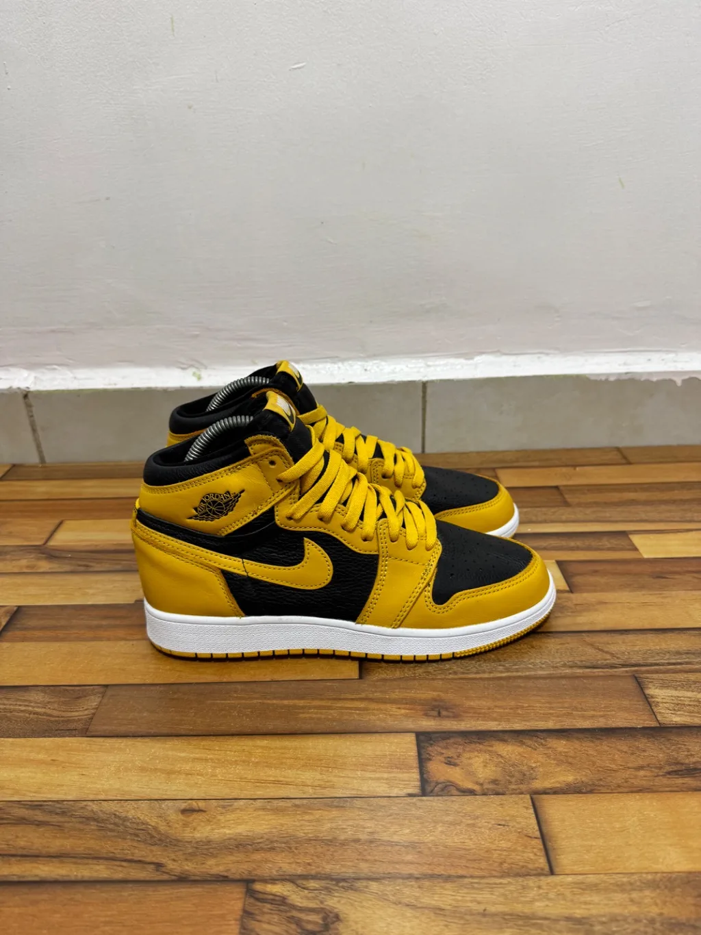 AIR JORDAN 1 HIGH TOP 💛