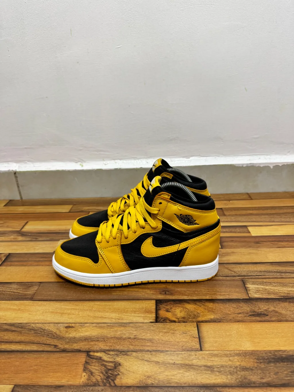 AIR JORDAN 1 HIGH TOP 💛