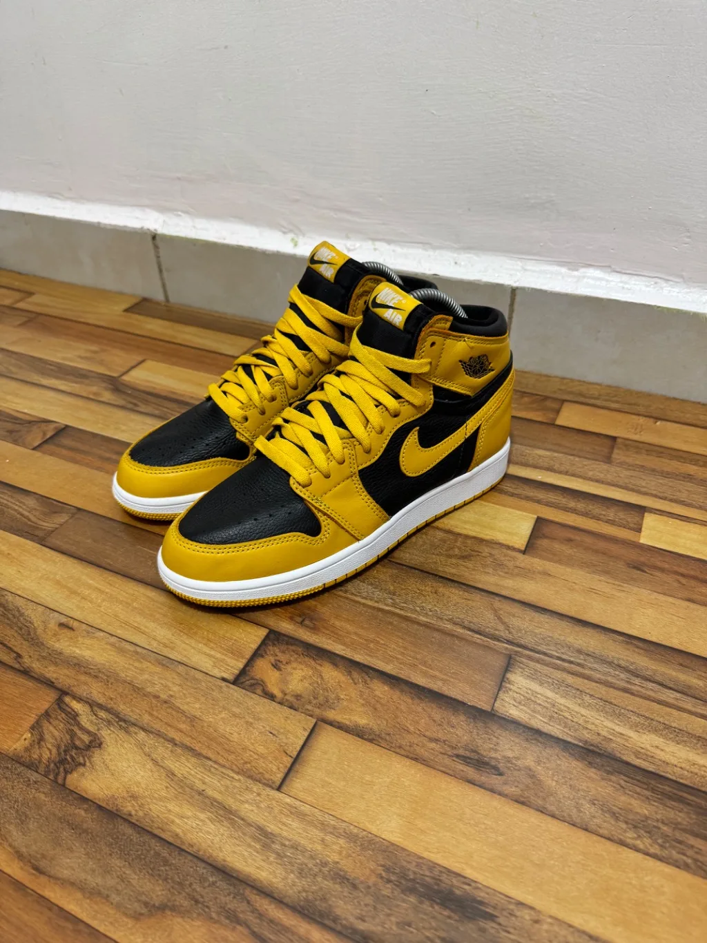 AIR JORDAN 1 HIGH TOP 💛