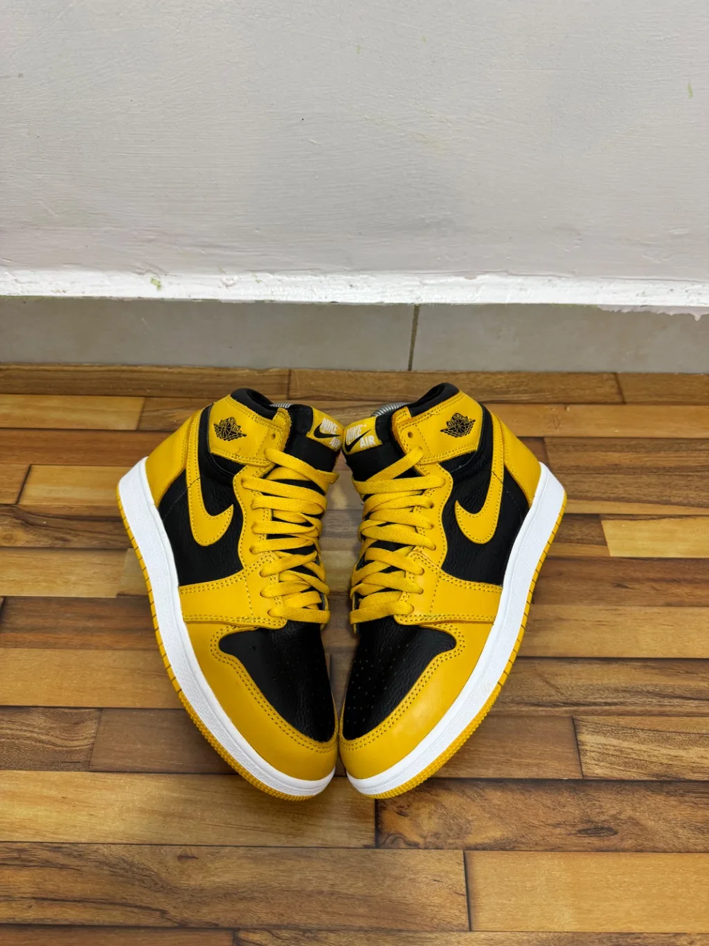 AIR JORDAN 1 HIGH TOP 💛