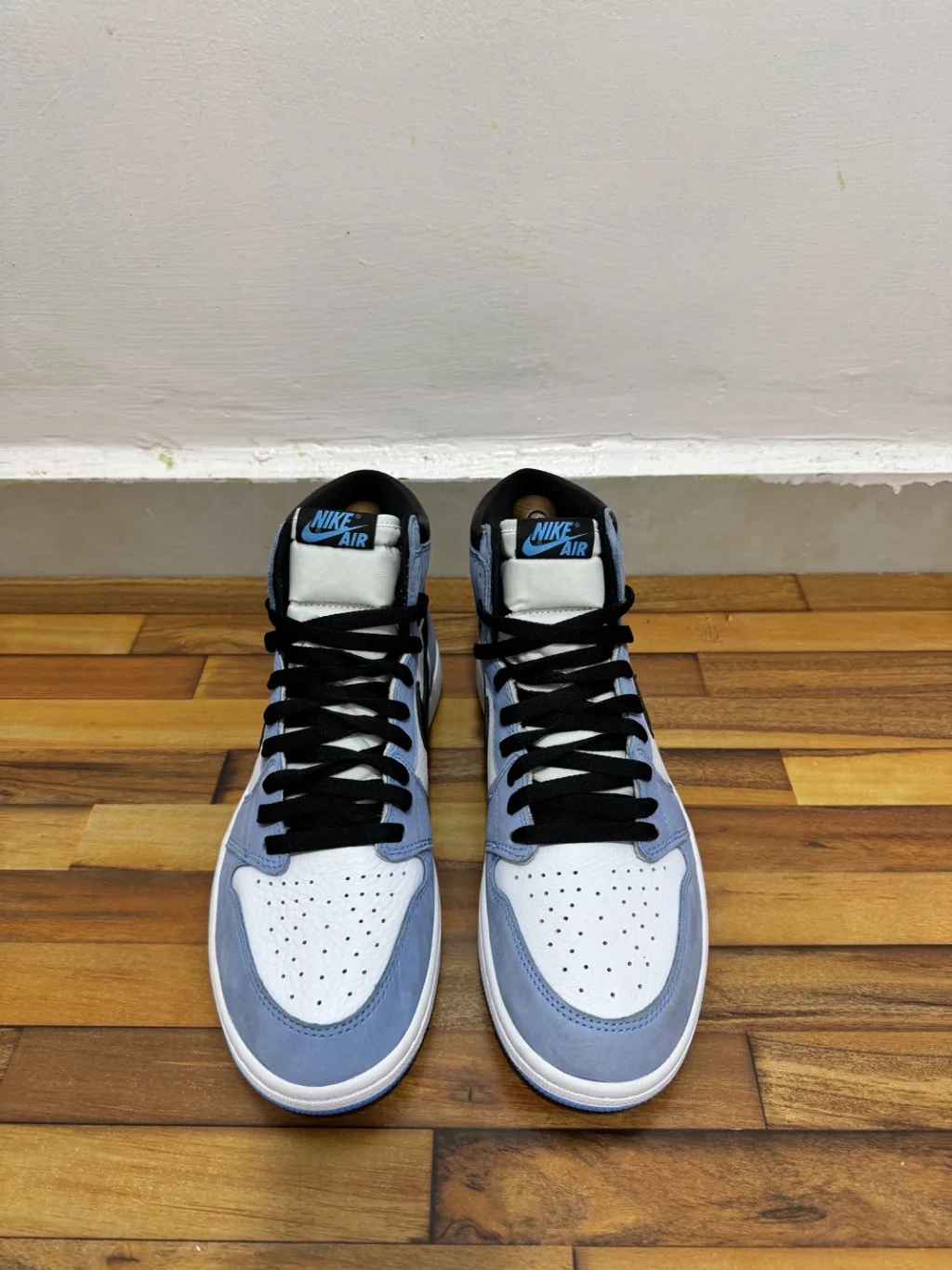 AIR JORDAN 1 HIGH TOP UNIVERSITY BLUE